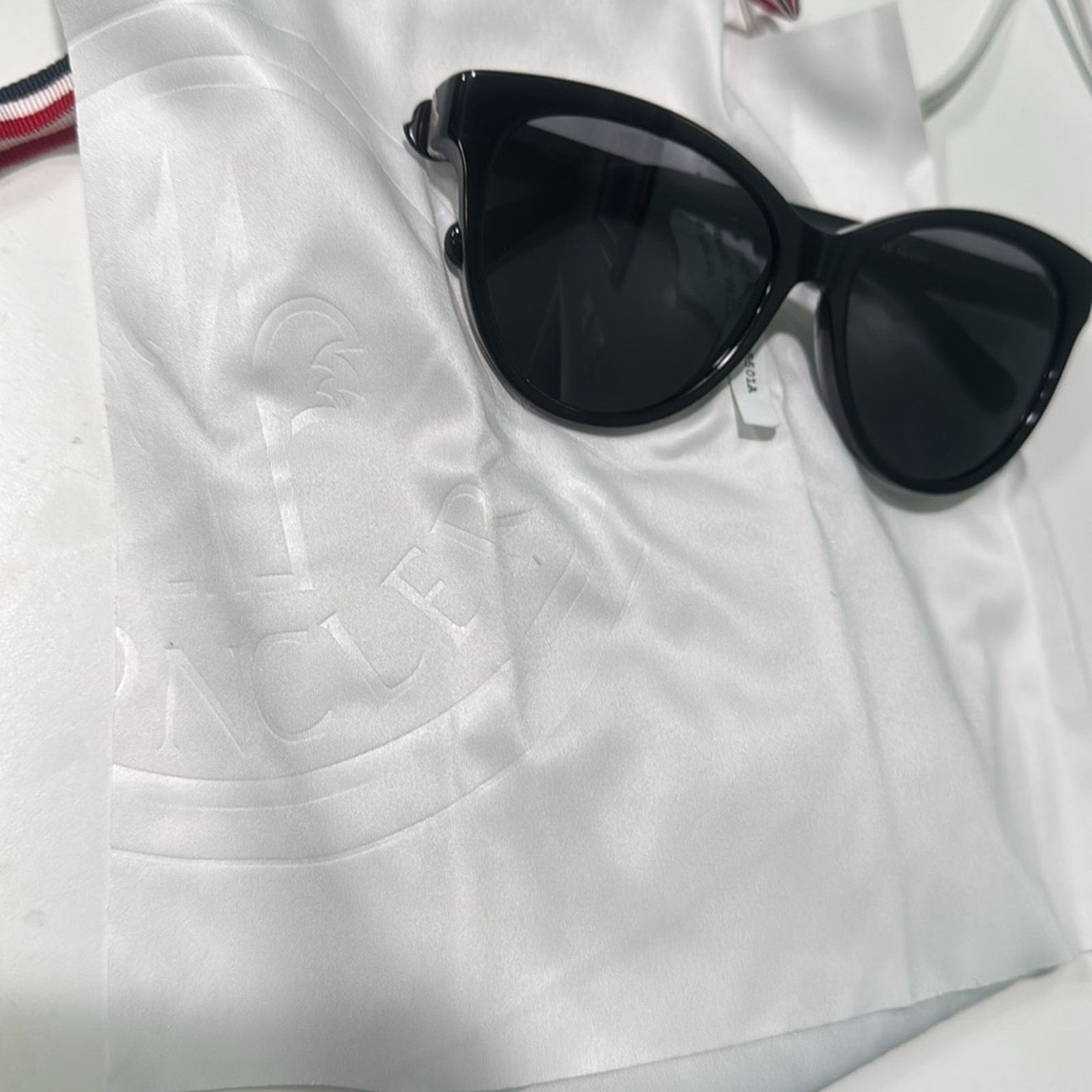 Moncler Moncler 55MM Cat Eye Sunglasses Black Size ONE SIZE - 12 Thumbnail