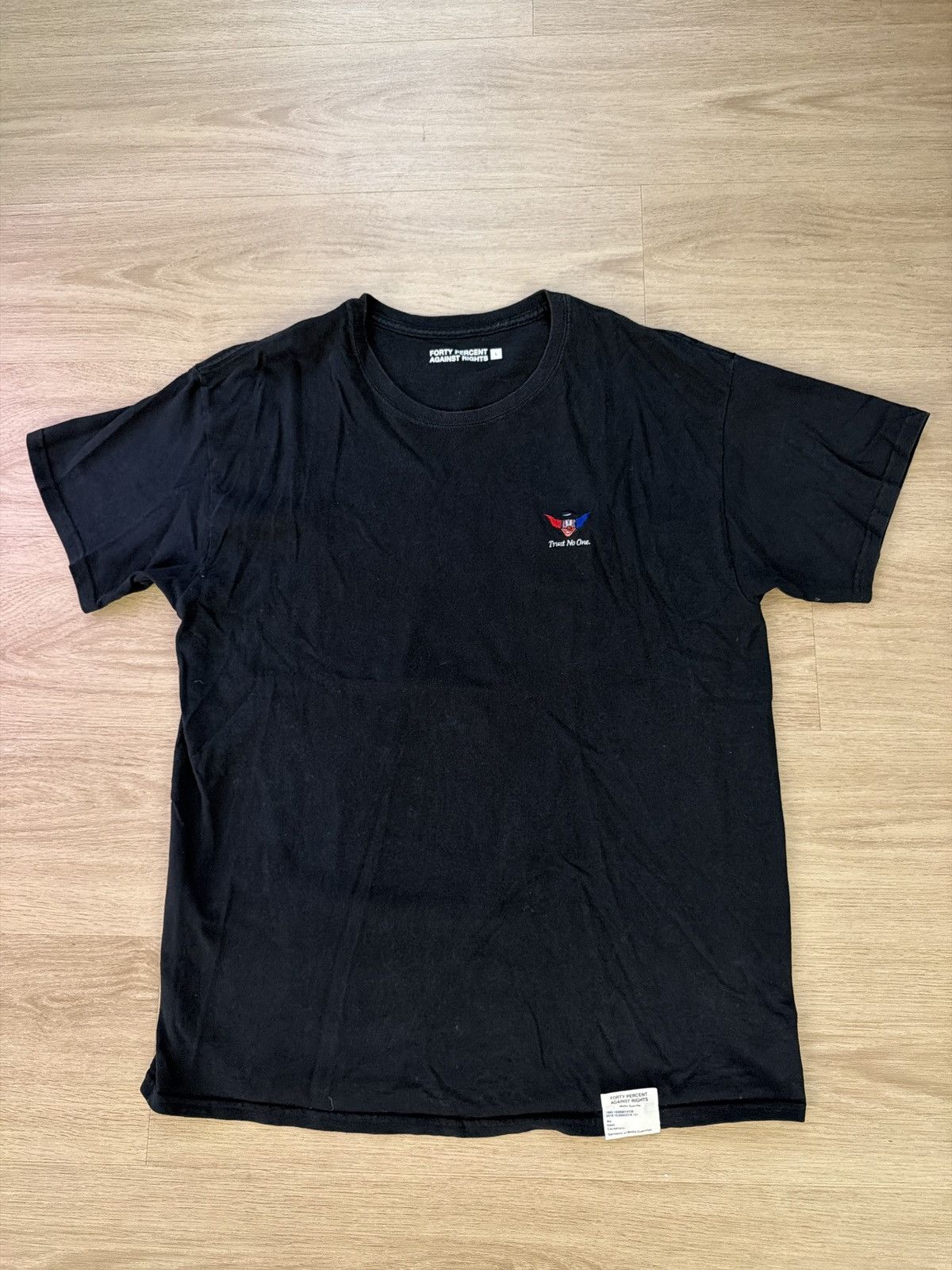 FPAR Forty Percent Against Rights Trust No One Black T-Shirt Size US L / EU 52-54 / 3 - 1 Thumbnail