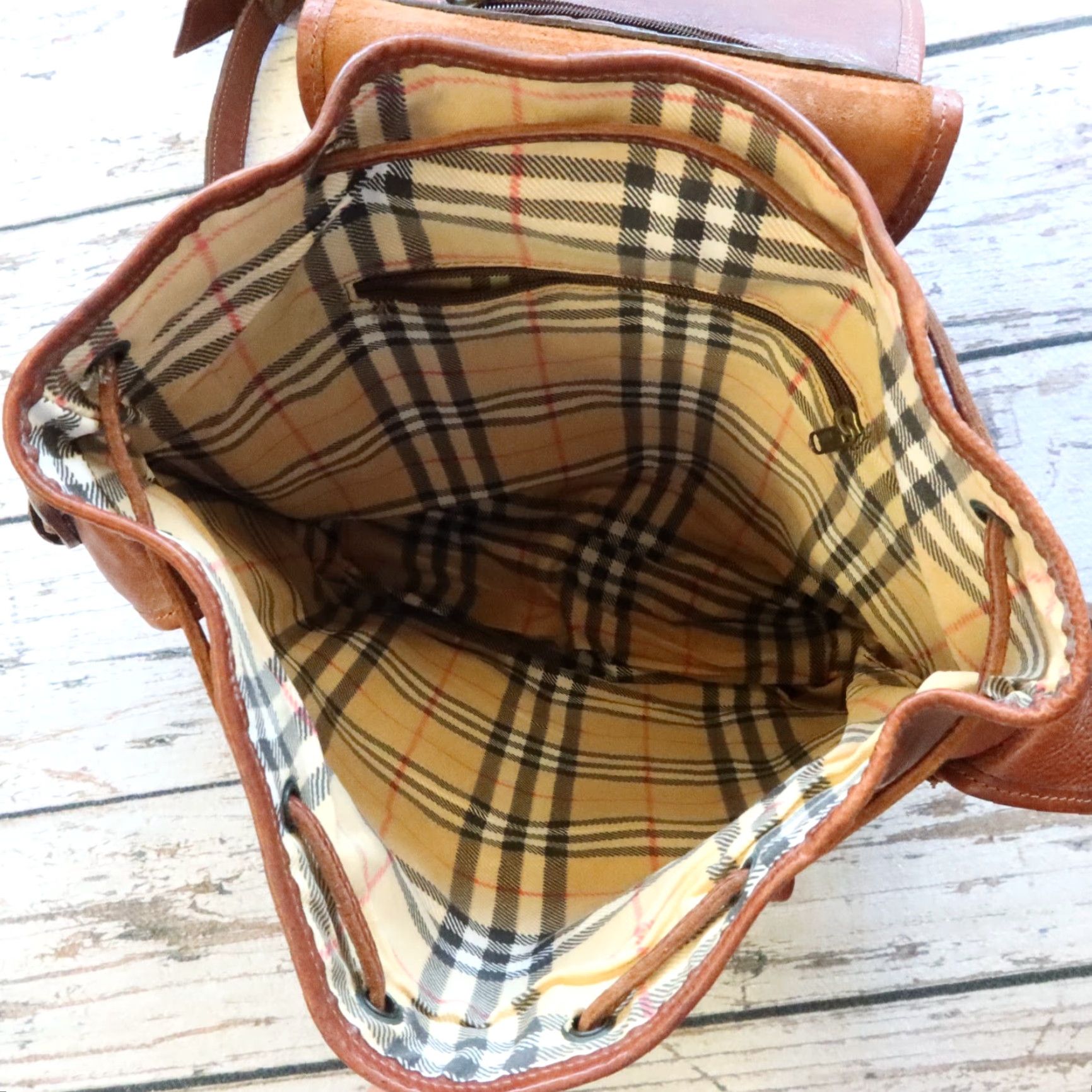Vintage VINTAGE Leather Rucksack Backpack Men Brown 11 1/2" 16" - Size: See measurement Plaid Lining Back to Vintage Leather Rucksack Backpack Size ONE SIZE - 7 Thumbnail