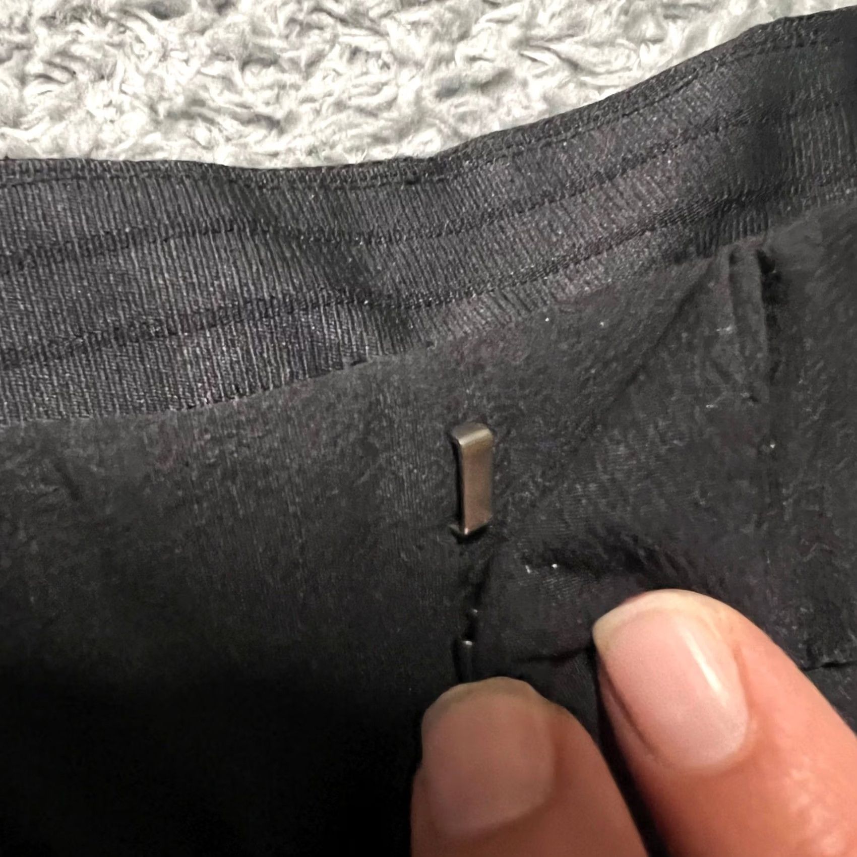 Athleta Athleta Pants Womens 8T Wander Straight Black Hiking Active #353692 *flaw Small hole Size 30" / US 8 / IT 44 - 5 Thumbnail