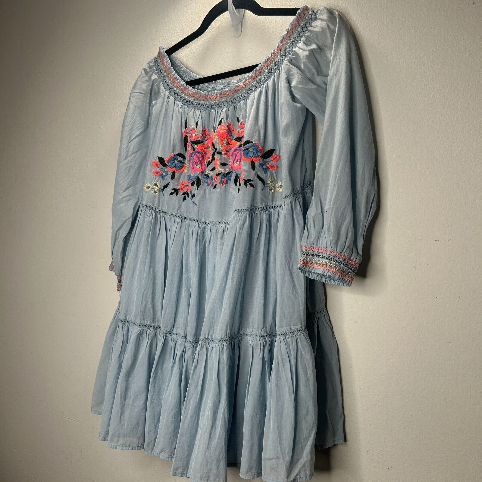 Free People Free People Smocked Off Shoulder Embroidered Ruffle Mini S Size S / US 4 / IT 40 - 2 Thumbnail
