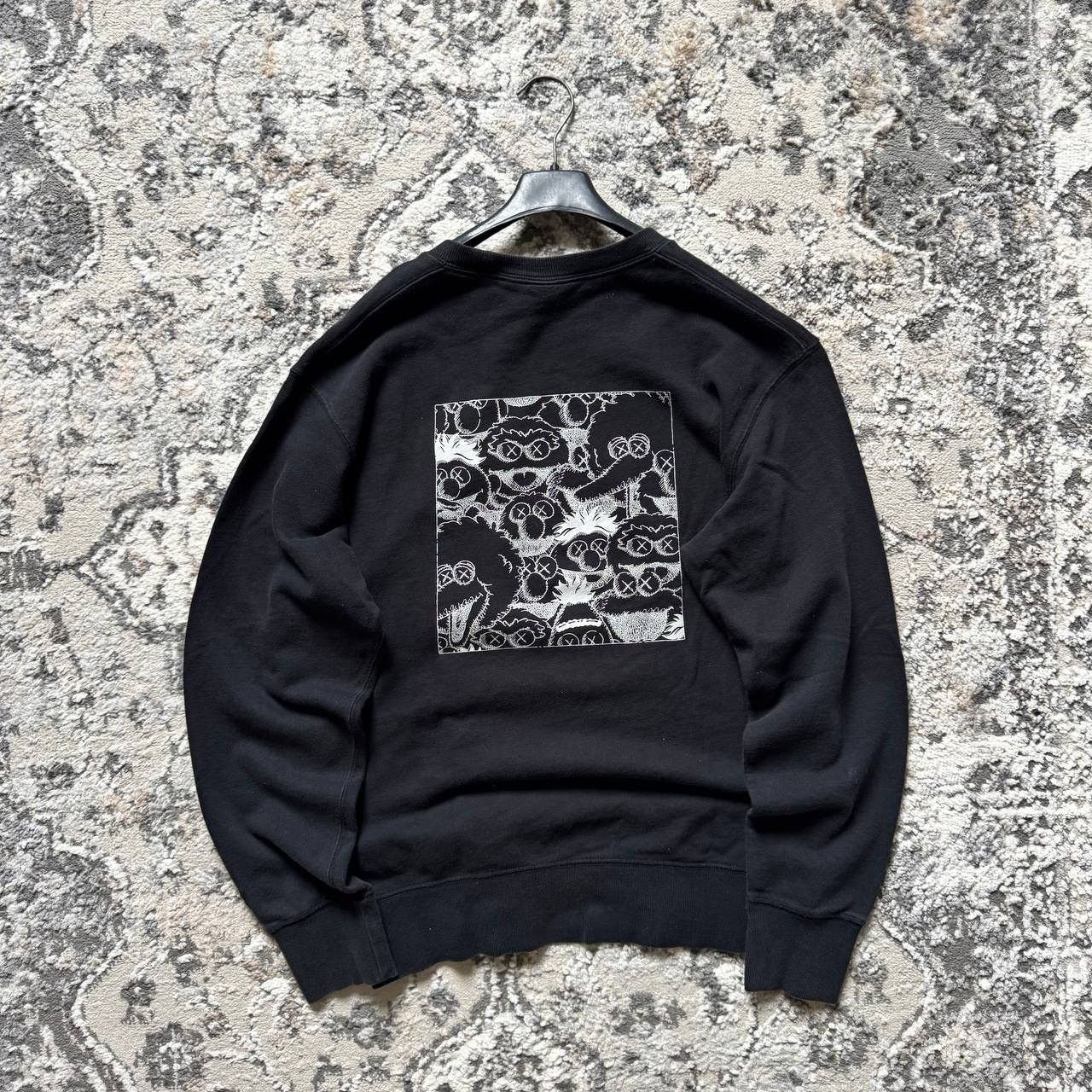 Kaws × Uniqlo Uniqlo x Kaws Crewneck Sweatshirt Size US M / EU 48-50 / 2 - 3 Thumbnail