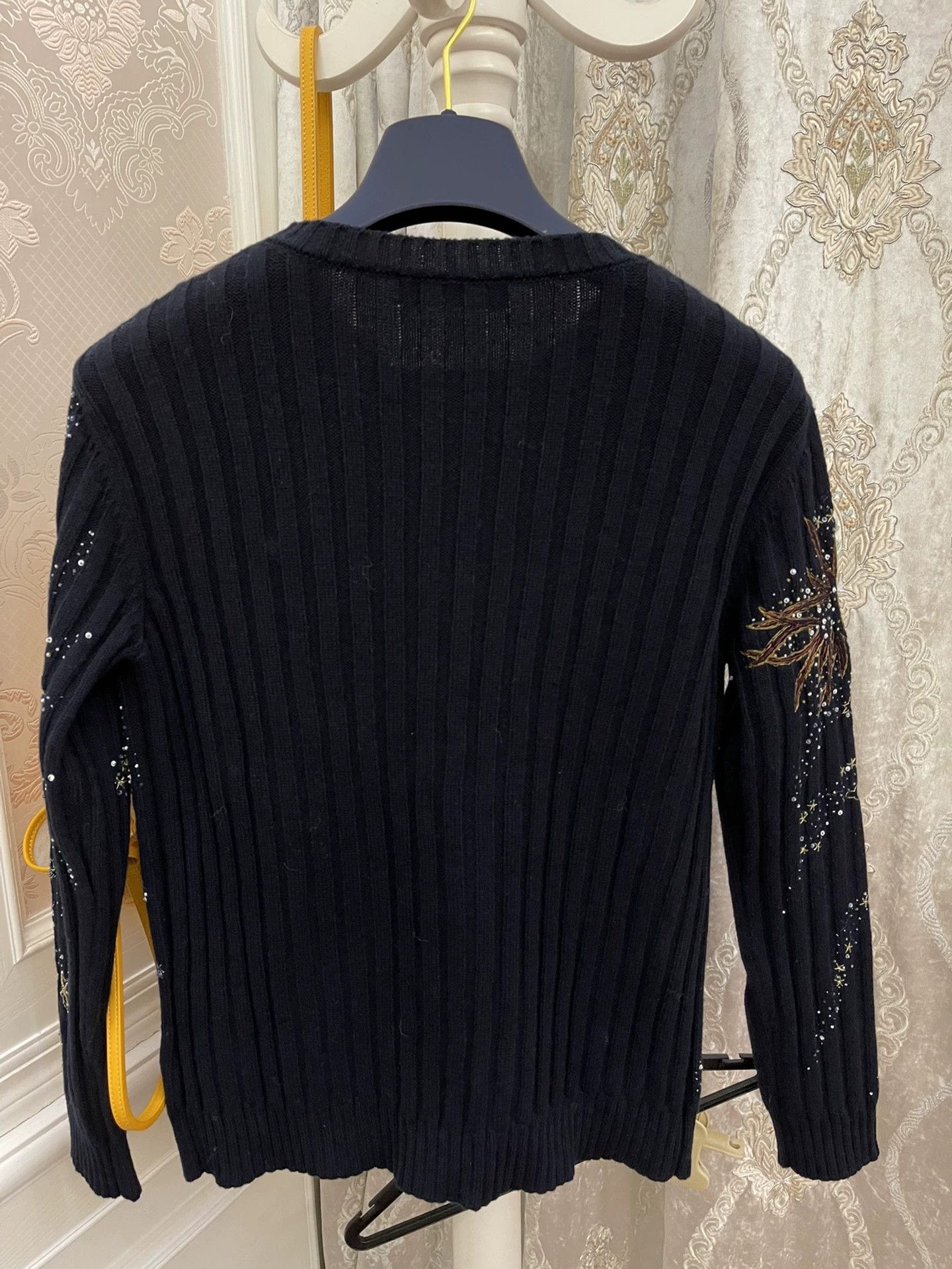 Valentino Valentino Pearl & Sequins Sweater S (Authentic) Size S / US 4 / IT 40 - 7 Thumbnail