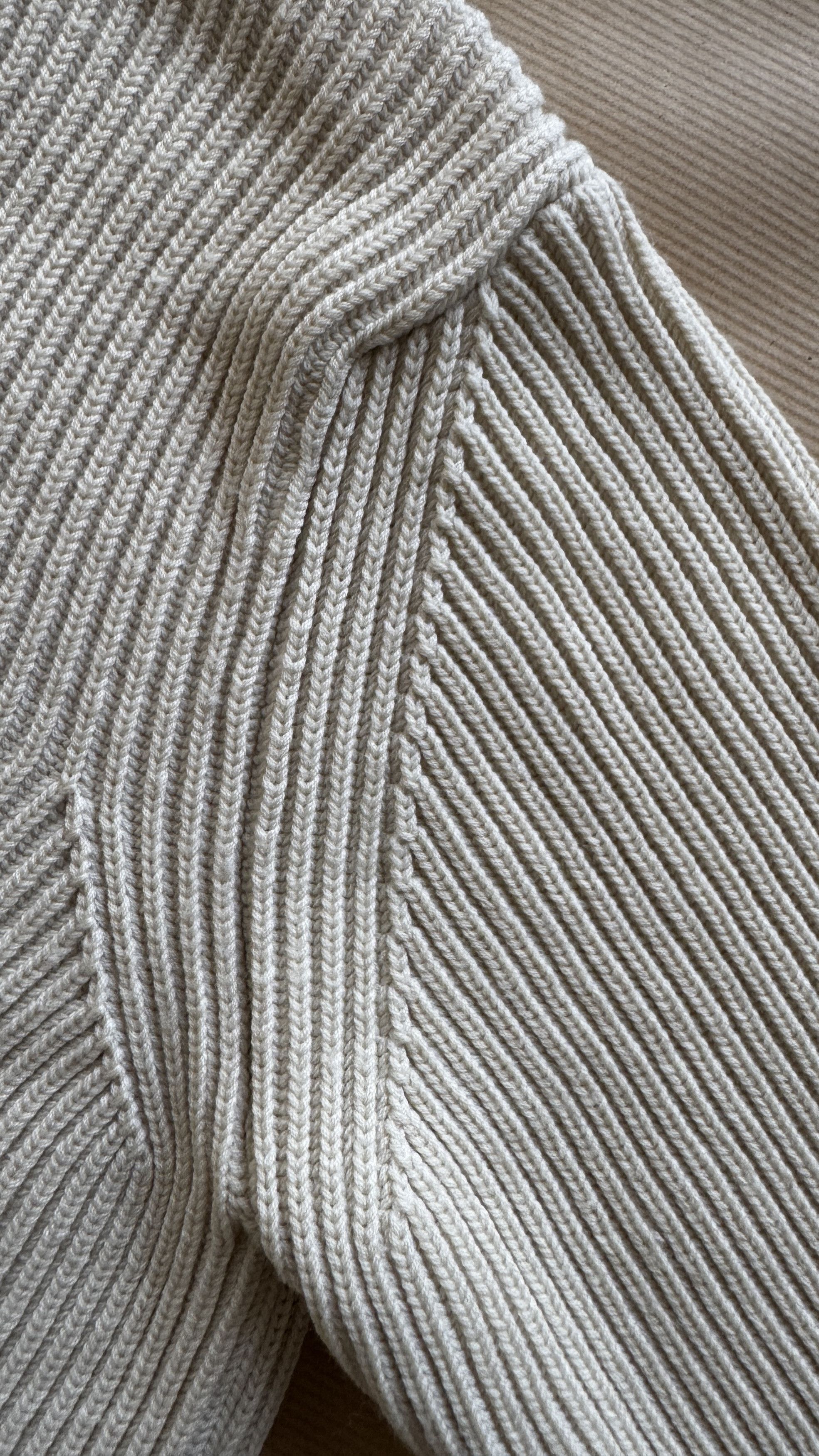 Auralee aa . 4 . as new . SUPER FINE WOOL RIB KNIT BIG P/O .A6AP01RK Size US S / EU 44-46 / 1 - 7 Thumbnail