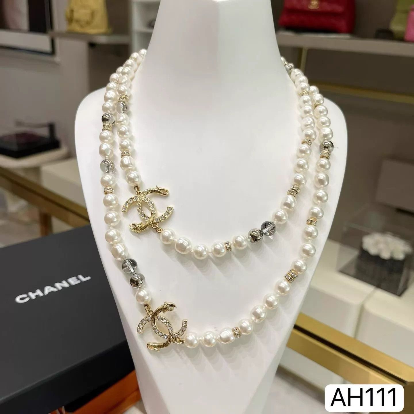 Chanel CHANEL 23c PearlGlass Sweater Chain 103cm LN w/Box Size ONE SIZE - 1 Thumbnail