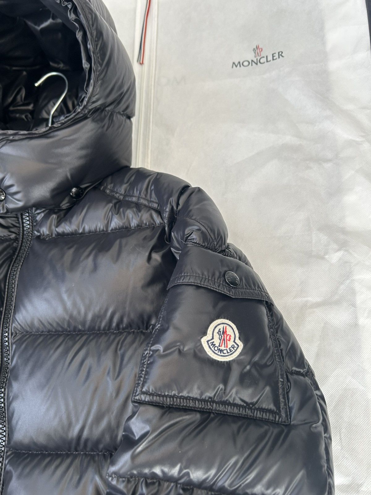 Moncler Moncler Maya Size 4 / Large Size US L / EU 52-54 / 3 - 2 Thumbnail