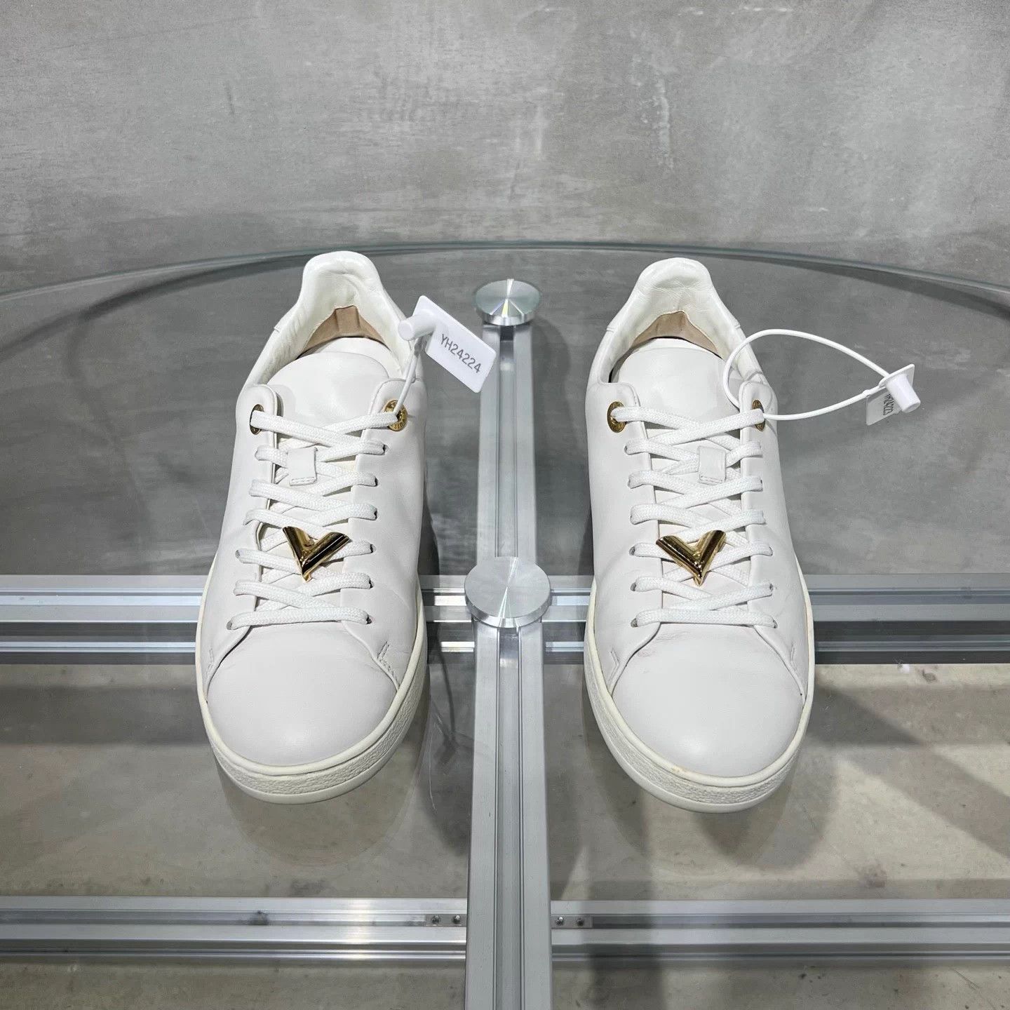 Louis Vuitton LV Classic Metal White Sneakers UK2.5 EU36.5 Size US 5.5 / IT 35.5 - 1 Thumbnail
