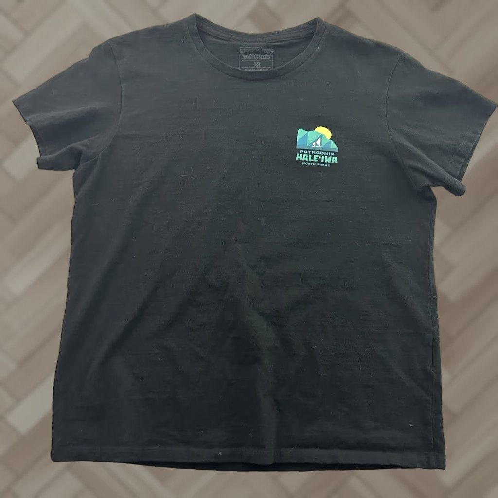 Patagonia Patagonia Shirt T-Shirt Women's Medium Black Hale'Iwa North Shore Hawaii Short Sleeve Size M / US 6-8 / IT 42-44 - 1 Thumbnail
