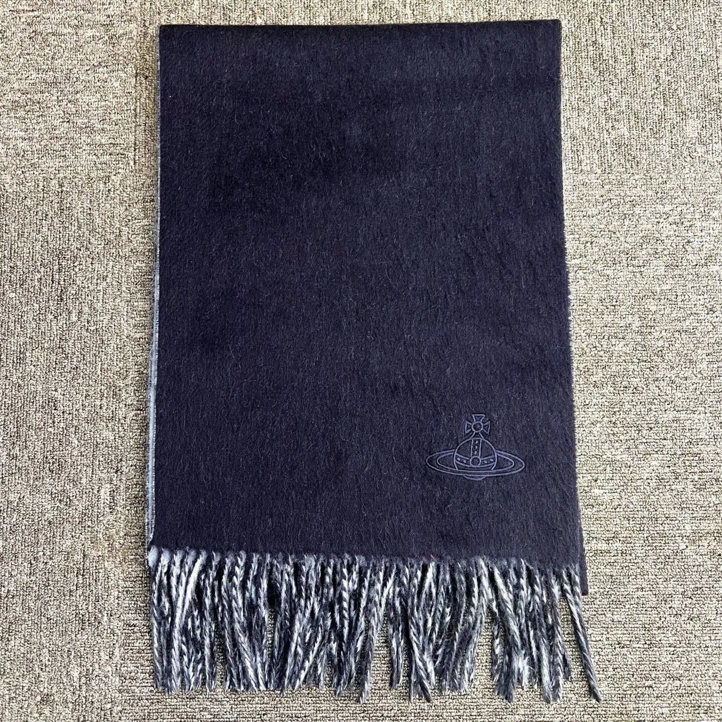Vivienne Westwood Vivienne Westwood Navy Saturn Embroidery Scarf. Size ONE SIZE - 2 Thumbnail