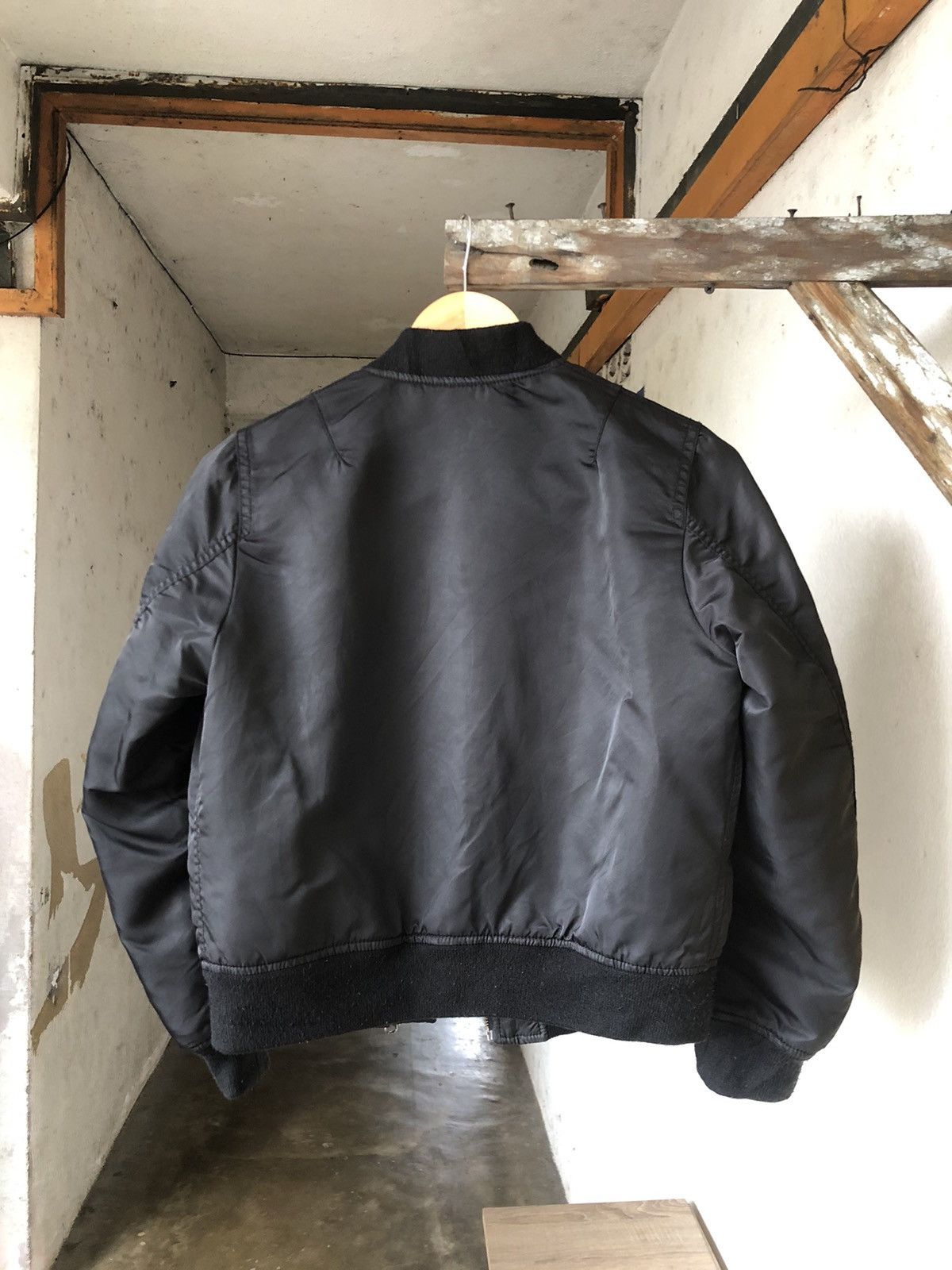 Japanese Brand 🏴 Vintage Uniqlo Black Minimalist Bomber Jacket Size M / US 6-8 / IT 42-44 - 5 Thumbnail
