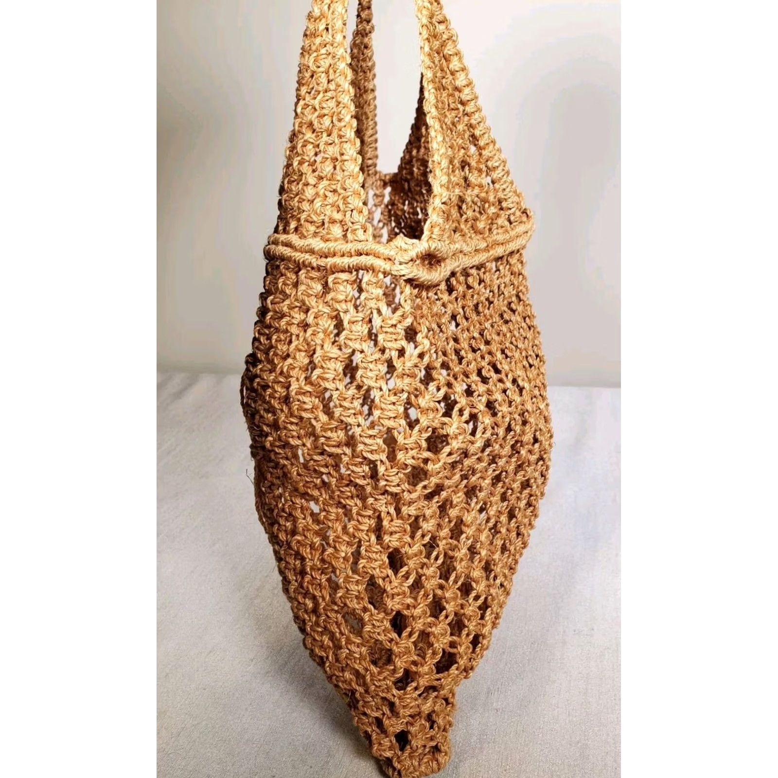 Vintage Isa Tapia Day Bikini Bag Natural Crochet Raffia Handmade India Women Medium Size ONE SIZE - 3 Thumbnail