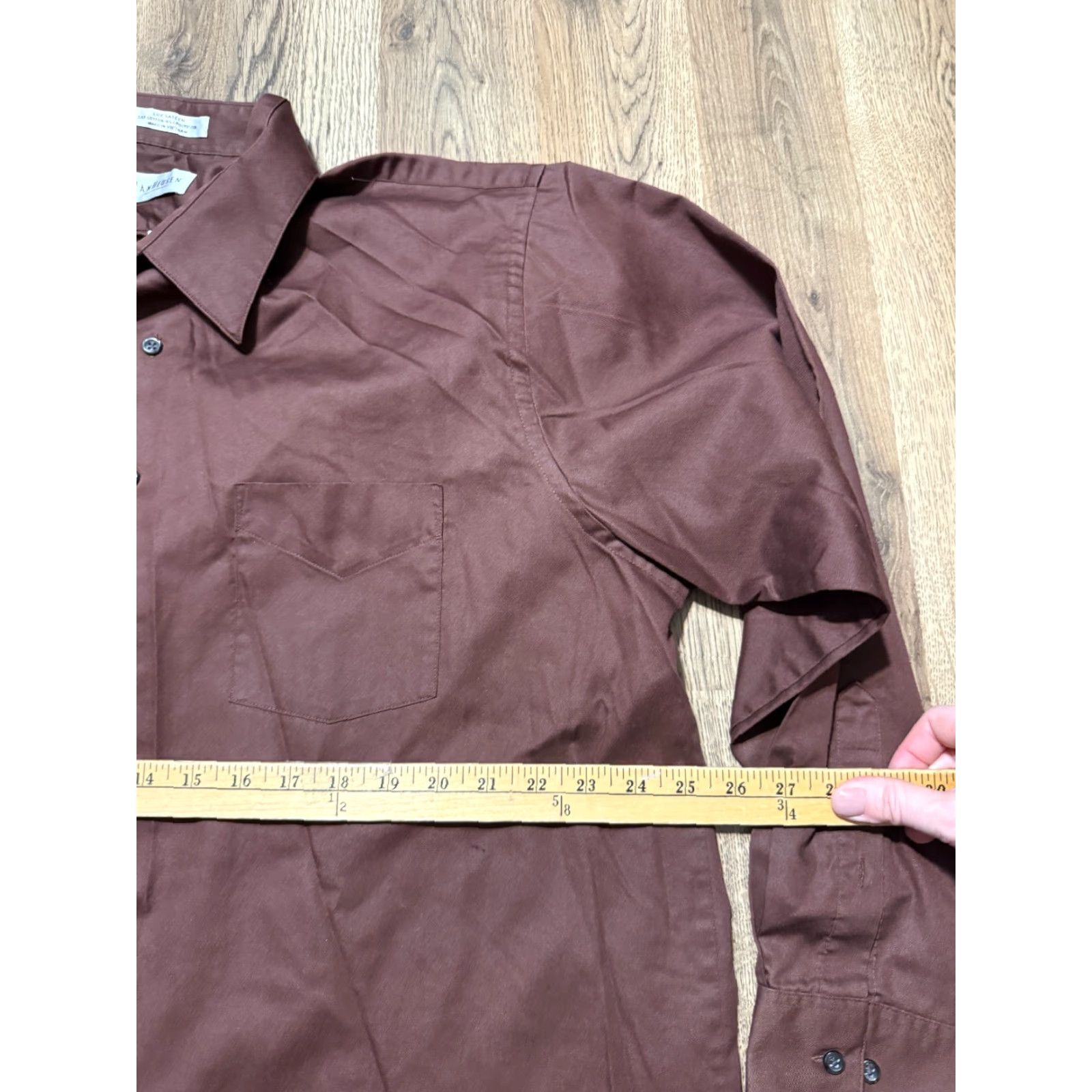 Van Heusen Van Heusen Shirt Men's Size 34/35 Brown Long Sleeve Button Up Silk Sateen Size US L / EU 52-54 / 3 - 6 Thumbnail