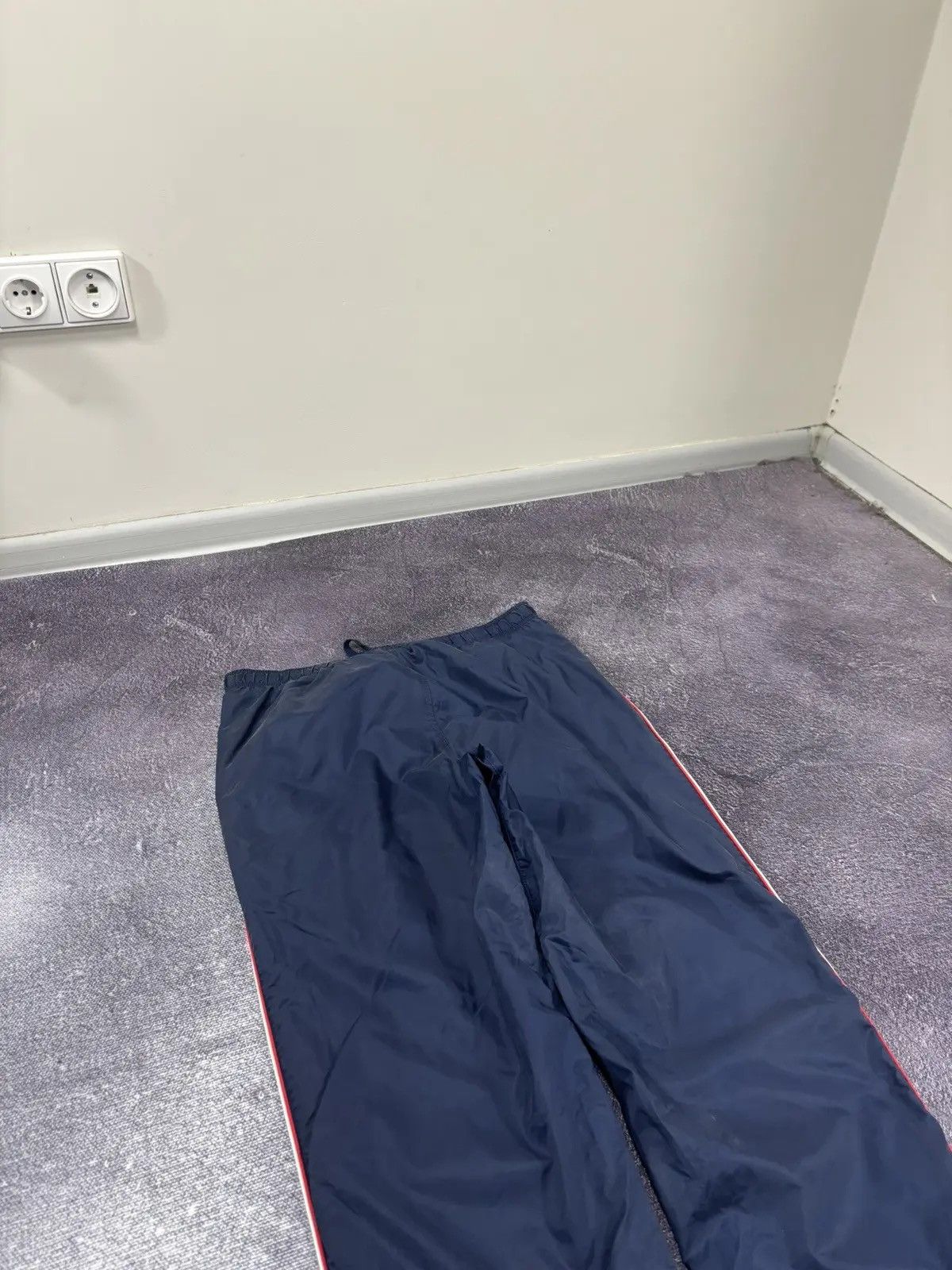 Nike × Vintage Vintage Nike Y2K Swoosh Retro Hype Baggy Nylon Track Pants Size US 32 / EU 48 - 15 Thumbnail