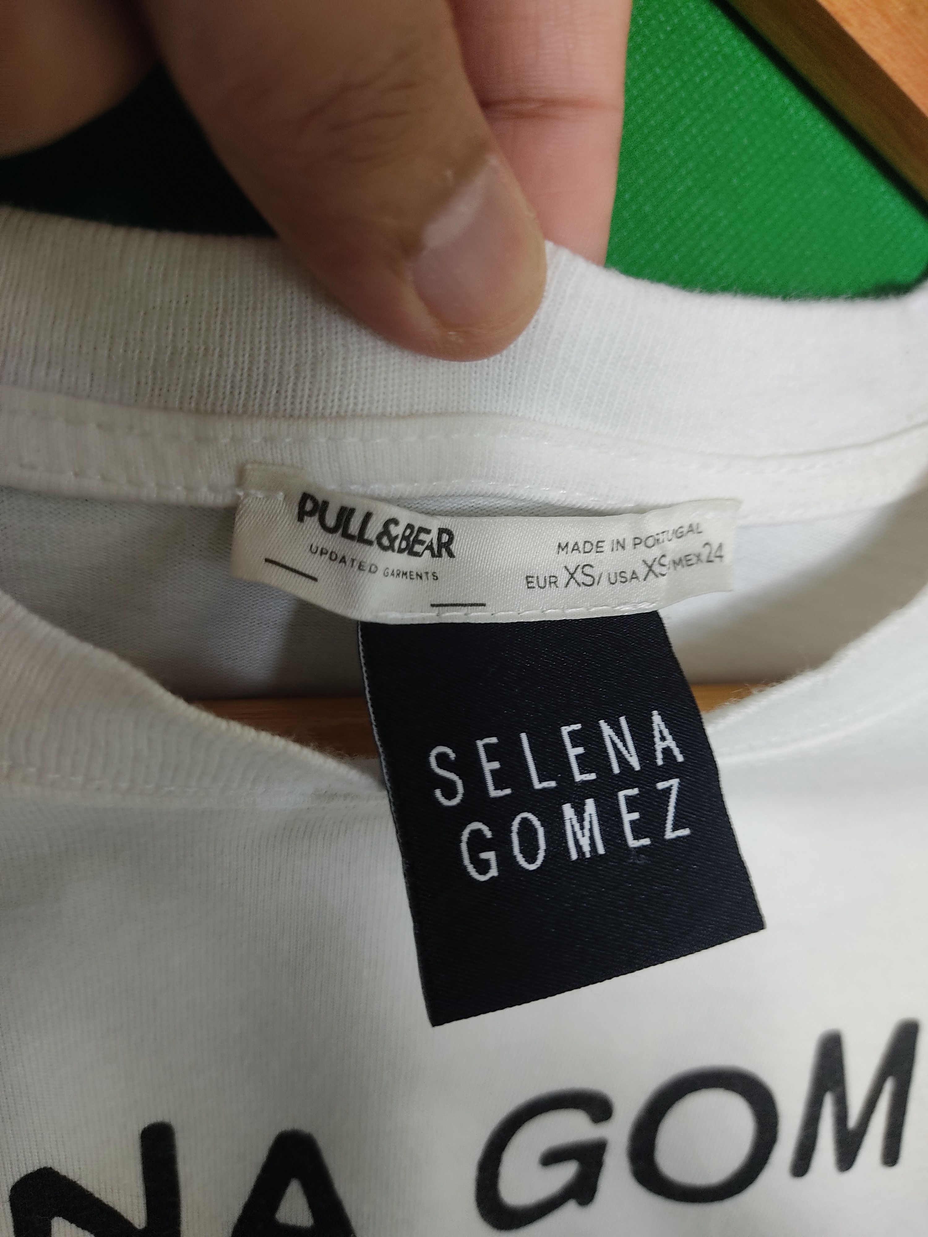 Pull & Bear Selena Gomez Kill Em With Kindness graphic Size US XS / EU 42 / 0 - 8 Thumbnail