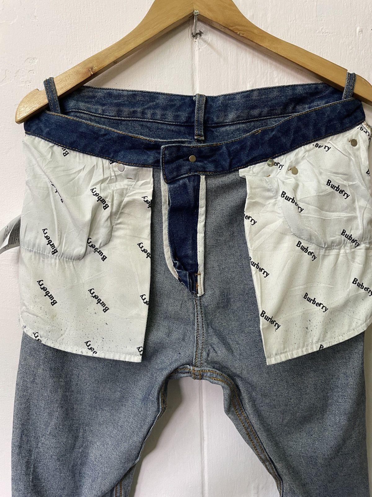 Burberry × Vintage MEN JEANS BURBERRY LONDON ENGLAND Size US 35 - 7 Thumbnail