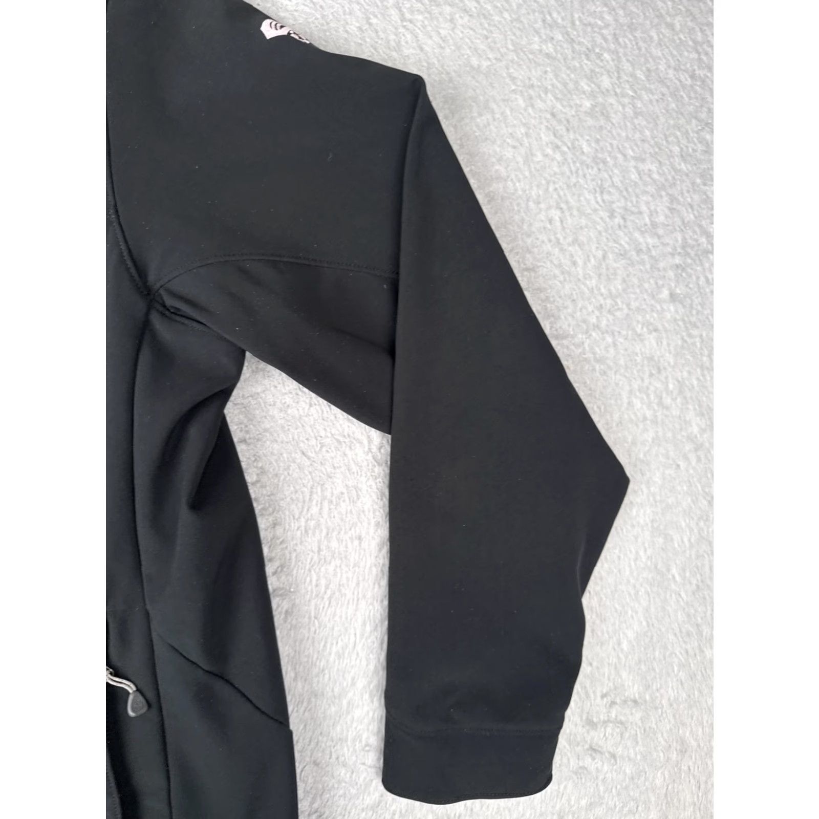 Mountain Hardwear Mountain Hardwear Jacket Mens Large Black Softshell Fleece Breast Cancer Ribbon Size US L / EU 52-54 / 3 - 5 Thumbnail