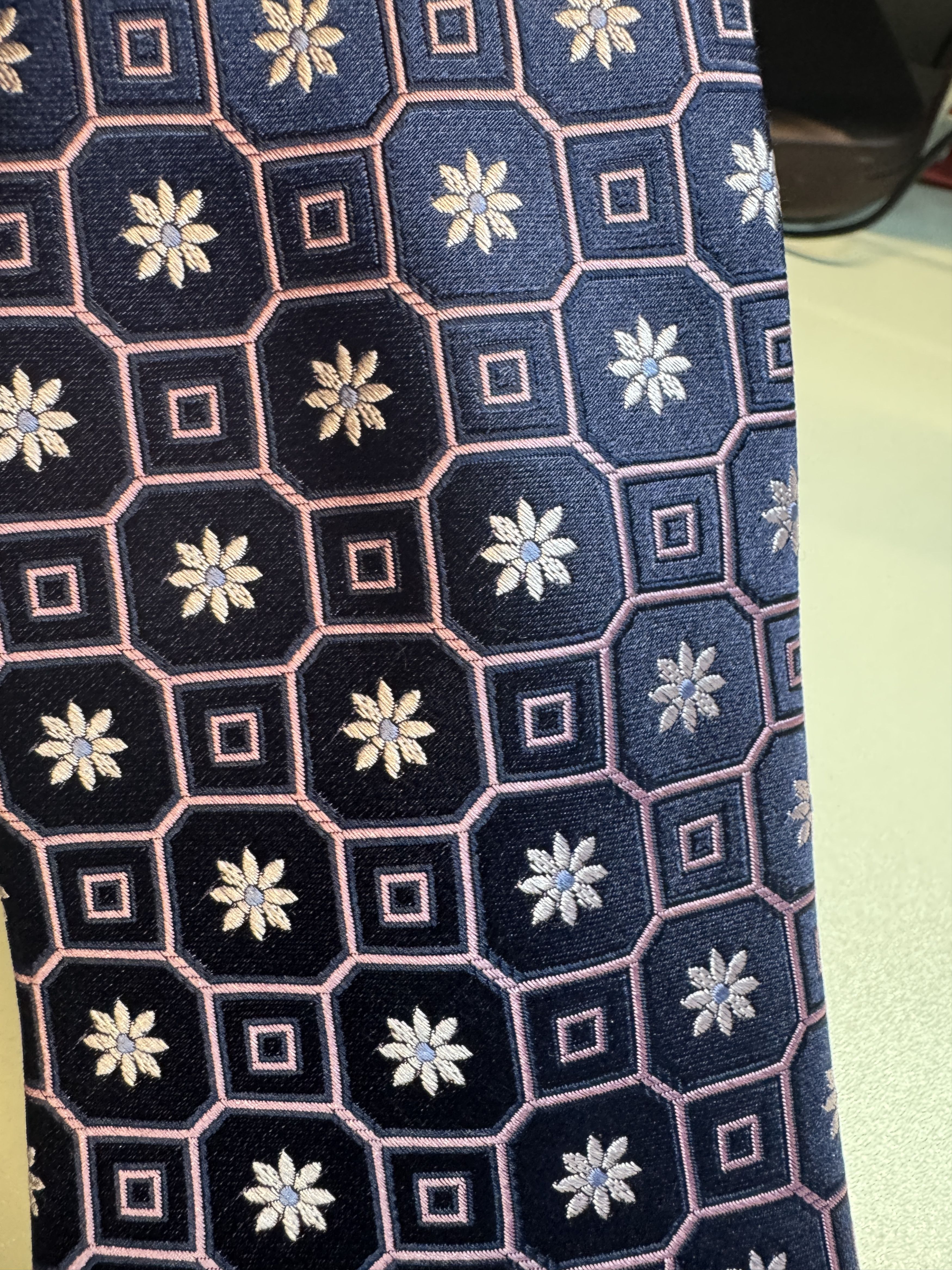 Ike Behar Ike Behar Men's Silk Tie Navy Pink Size ONE SIZE - 1 Thumbnail