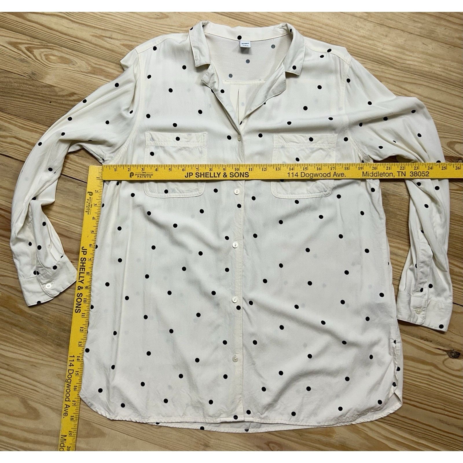 Old Navy OLD NAVY Women’s Sz L Cream Polka Dot 2 Pocket Blouse. Size L / US 10 / IT 46 - 8 Thumbnail