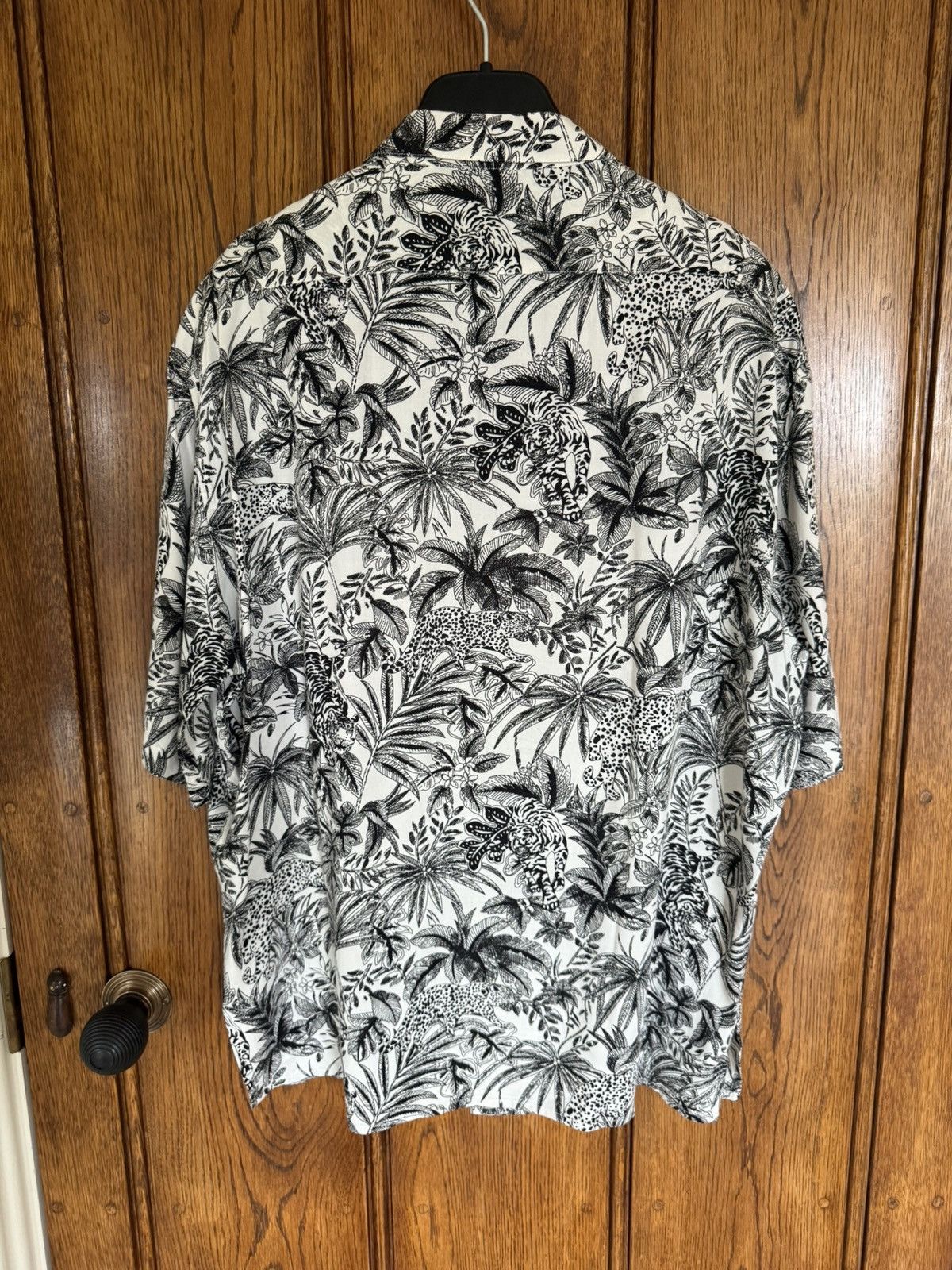 Saint Laurent Paris SS21 Saint Laurent jungle animal print Hawaiian shirt 41 Size US L / EU 52-54 / 3 - 15 Thumbnail