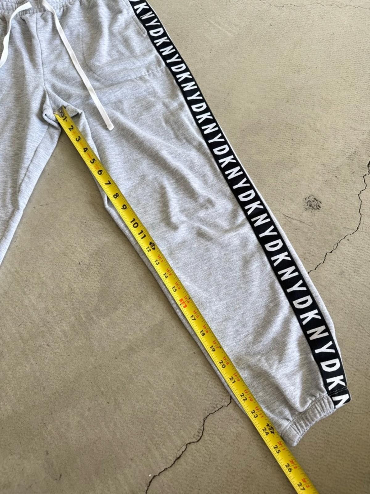 DKNY DKNY / Logo Tape Side Jogger Sweatpants / gray Size 28" / US 6 / IT 42 - 4 Thumbnail