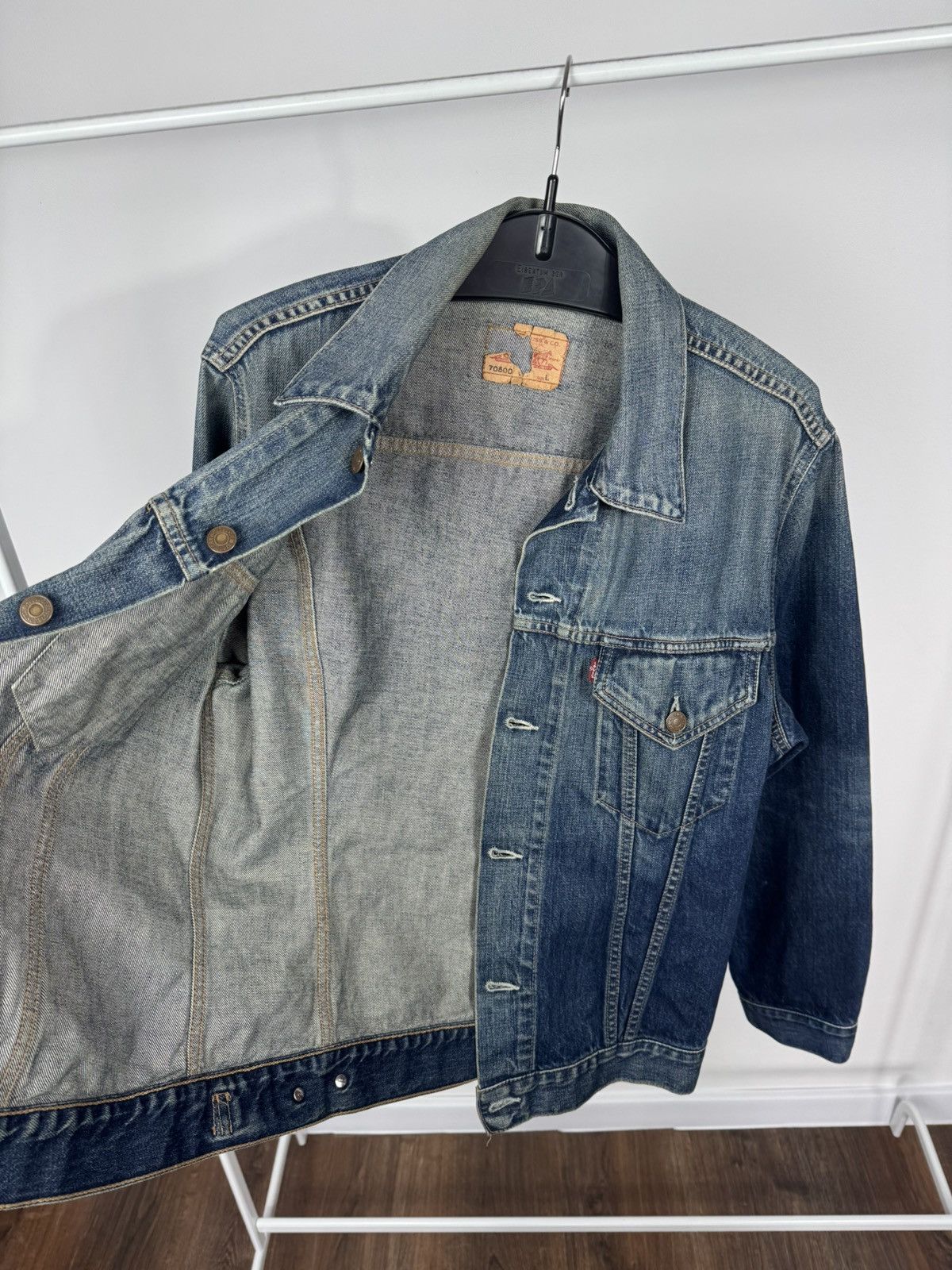Levi's Vintage Levis Women Denim Jacket Faded Blue Trucker Size L Size L / US 10 / IT 46 - 7 Thumbnail