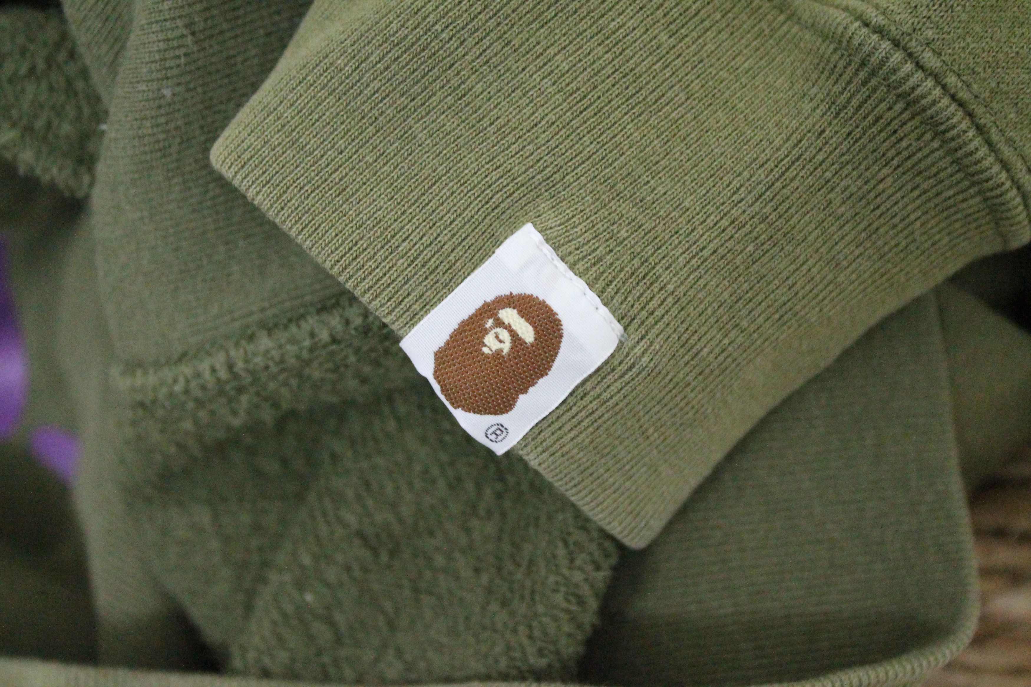 Bape A BATHING APE BAPESTA Pullover Hoodie Sweater size M. Size US M / EU 48-50 / 2 - 8 Thumbnail