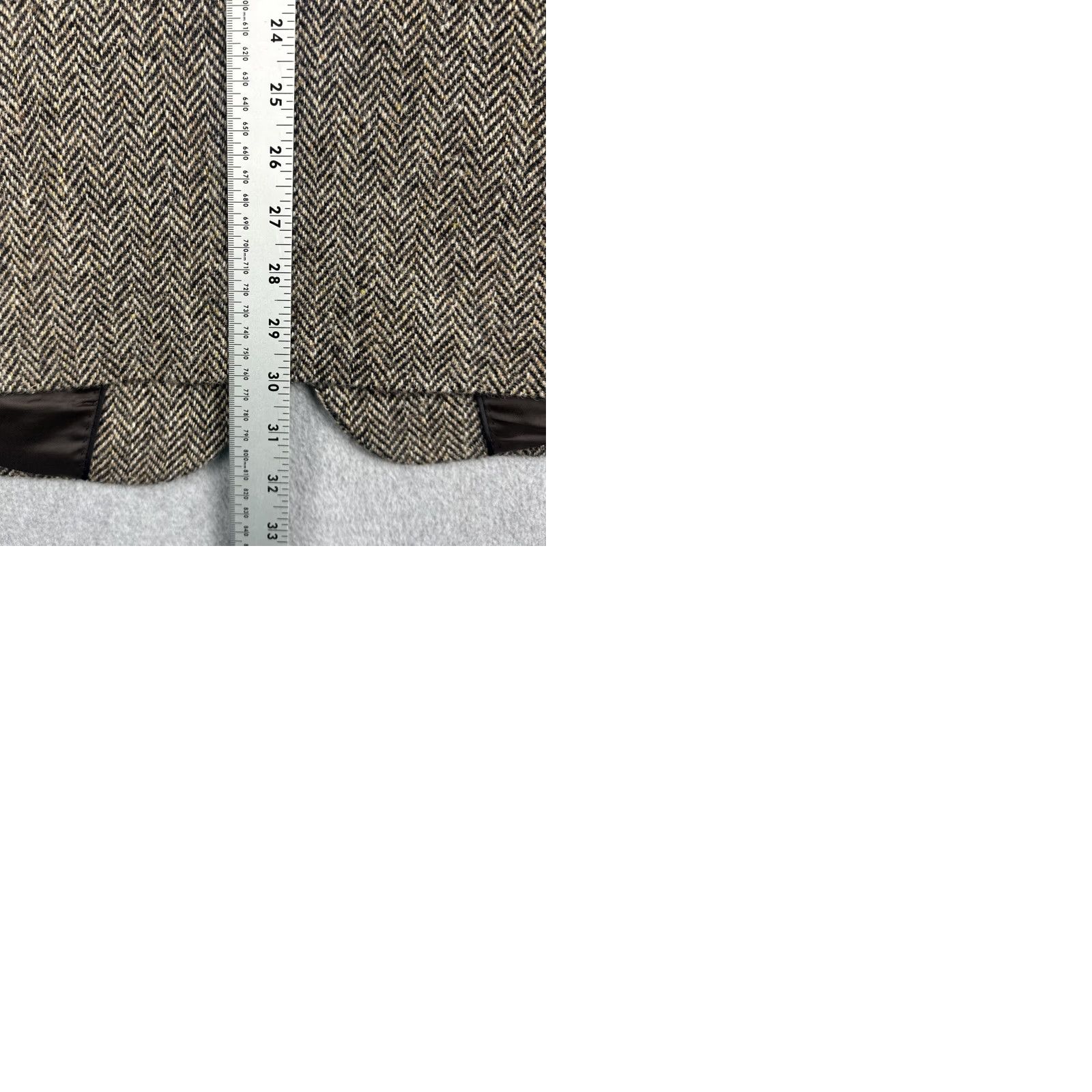 Harris Tweed Harris Tweed Paul Fredrick Blazer Mens 40R Herringbone 100% Wool Sports Jacket Size 40R - 9 Thumbnail