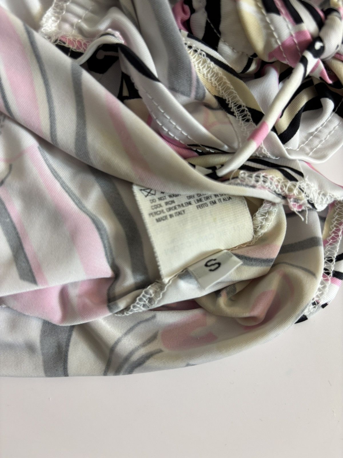 Moschino × Vintage Vintage Moschino Off-Shoulder Top Black Beige Pink Swirl Size S / US 4 / IT 40 - 6 Thumbnail