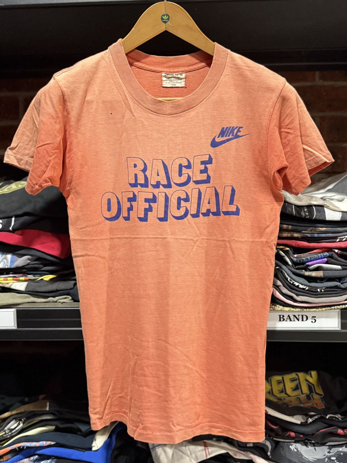 Nike Thrashed Rare Vintage 70s Nike Race Official Sun Faded Tee Size US S / EU 44-46 / 1 - 1 Thumbnail