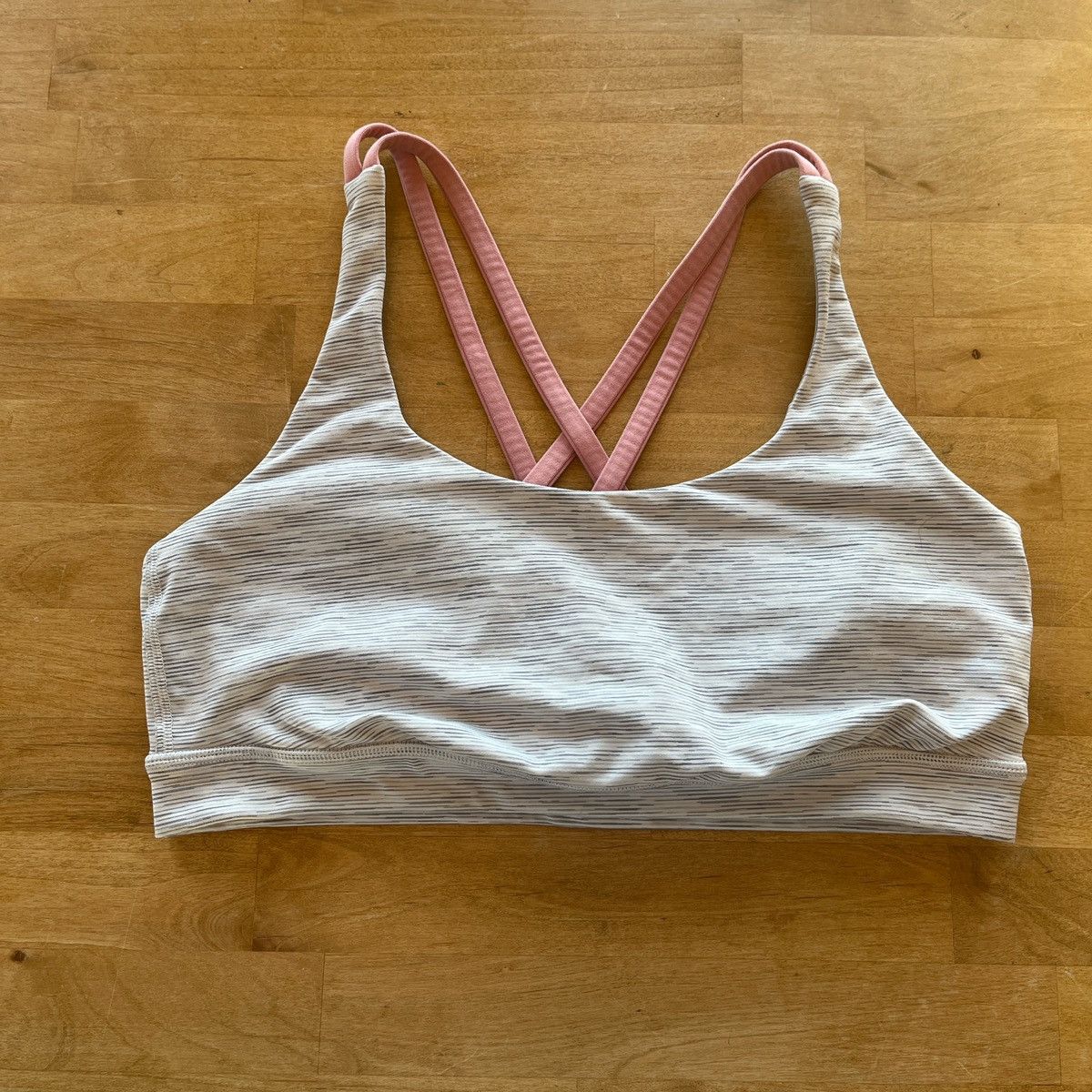Lululemon Lululemon grey and pink sports bra Size ONE SIZE - 1 Thumbnail