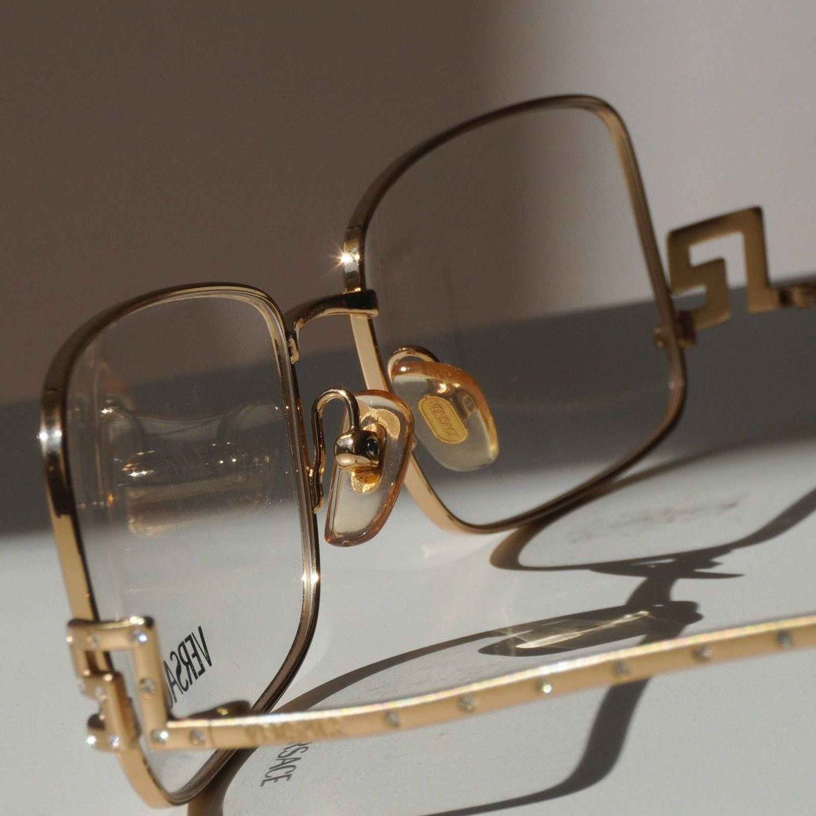 Versace Vintage versace gold crystal logo eyewear glasses Size ONE SIZE - 6 Thumbnail