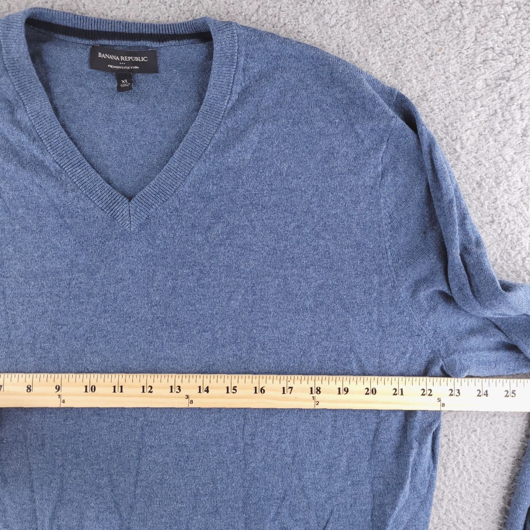 Banana Republic Banana Republic Sweater Mens XL Blue Luxe Yarn Blend V Neck Cotton Cashmere Size US XL / EU 56 / 4 - 4 Thumbnail