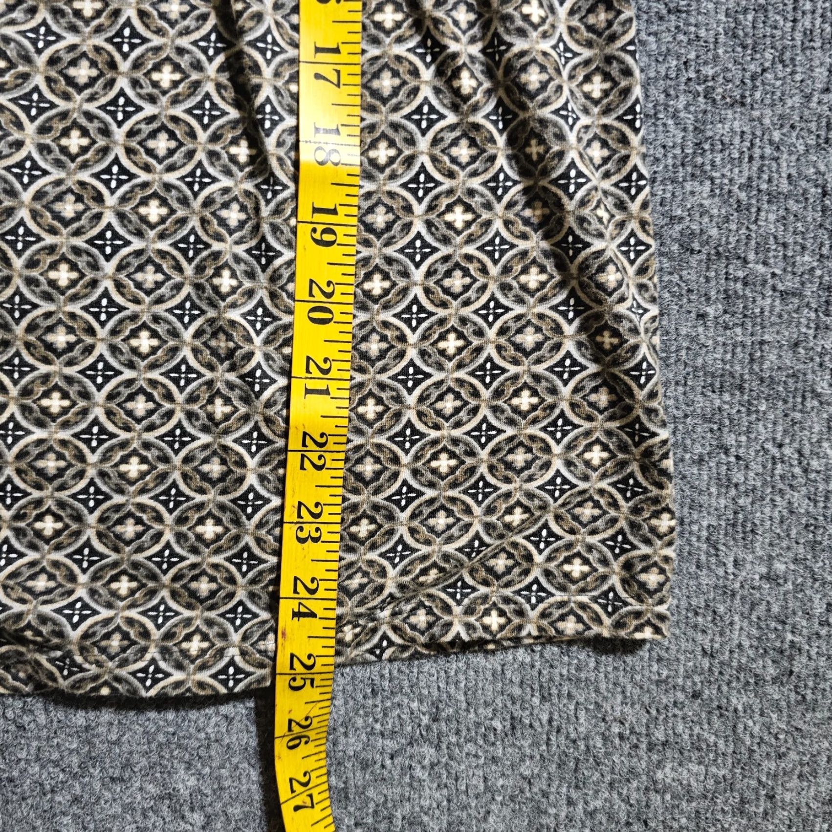 J. Jill J. Jill Top Shirt Womens Medium Beige Black Pleating 3/4 Sleeve Pullover Casual Career Geometric Knit Blouse Capable of Business Women Men? Size M / US 6-8 / IT 42-44 - 6 Thumbnail