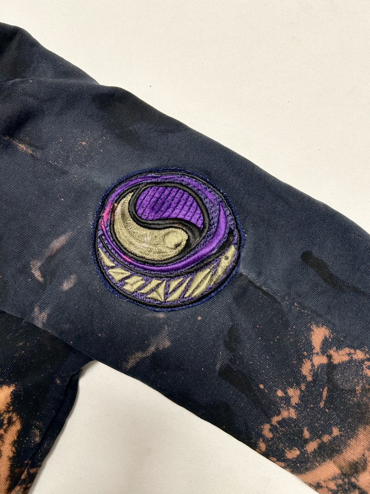 Dries Van Noten FW2016 Ying Yang Crewneck Reworked Size US L / EU 52-54 / 3 - 7 Thumbnail