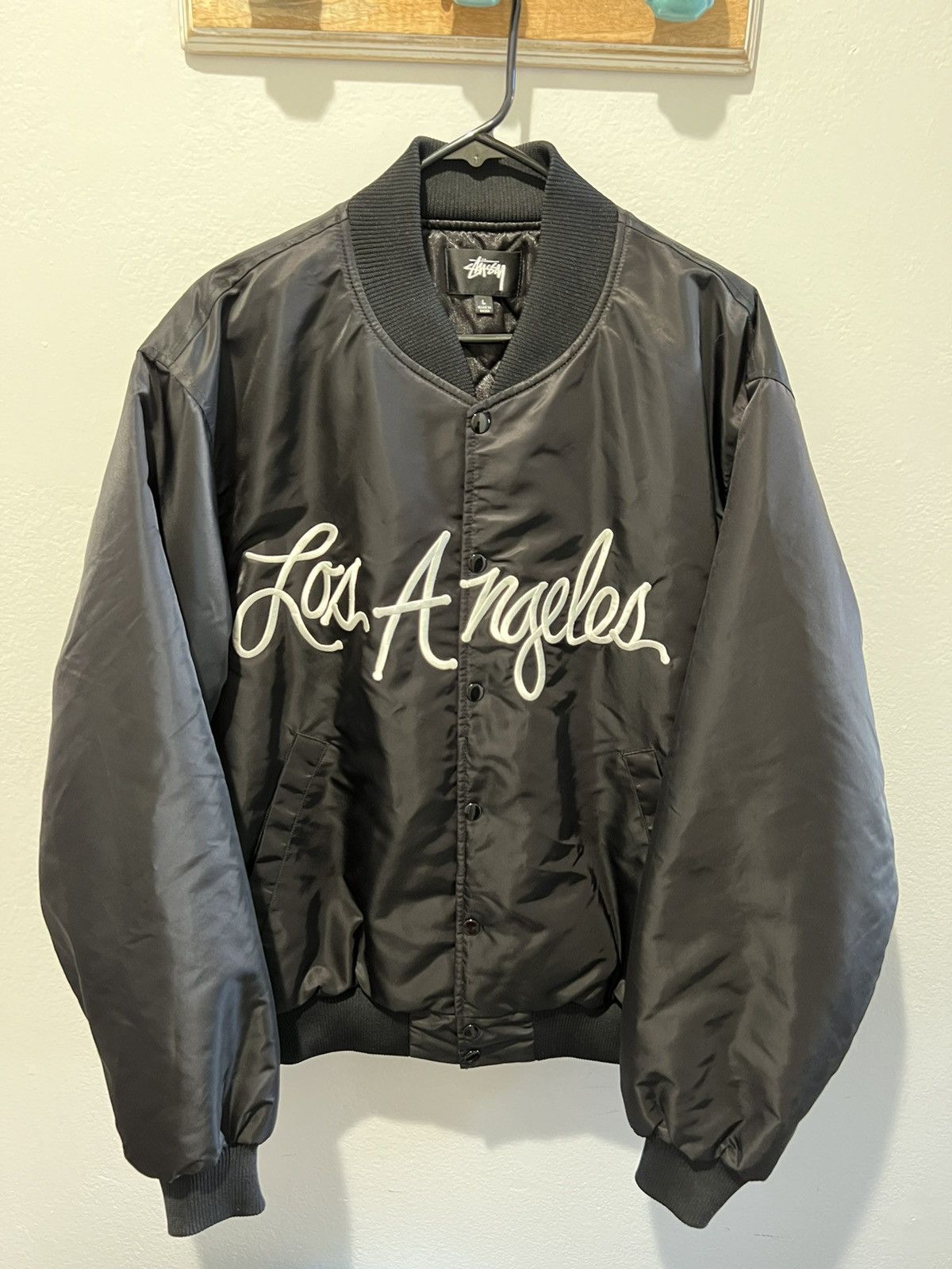 Stussy La Chapter Satin Varsity Jacket - POIZON