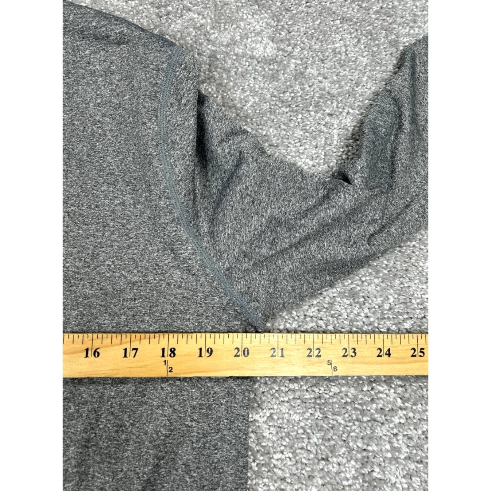 Under Armour Under Armour Shirt Mens Large Gray ColdGear Pullover Size US L / EU 52-54 / 3 - 6 Thumbnail