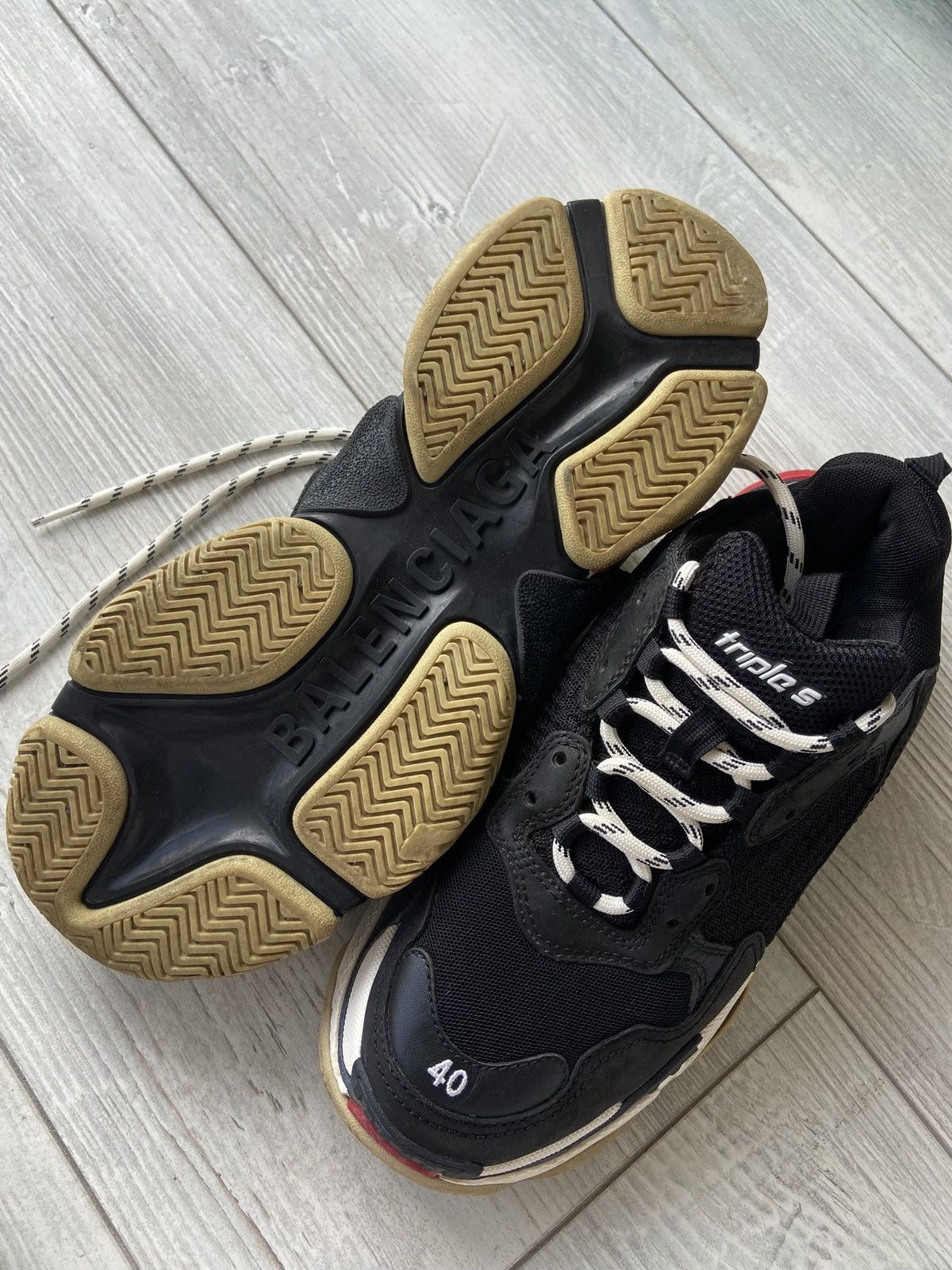 Balenciaga Balenciaga Triple S Sneakers Size US 7 / EU 40 - 9 Thumbnail