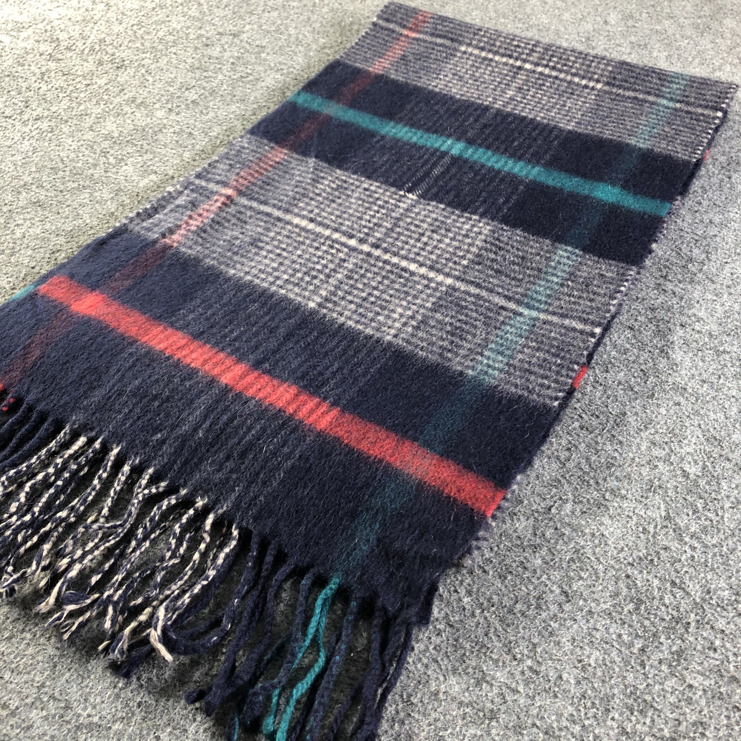 Johnstons Of Elgin Johnstons Of Elgin Scarf / Muffler / Neckwear Size ONE SIZE - 4 Thumbnail