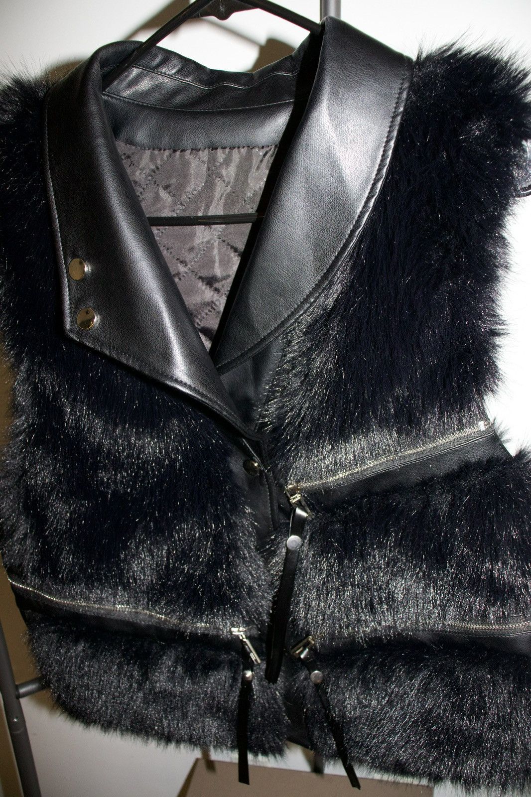 Vintage GRUNGE BLACK LEATHER FAUX FUR VEST Size US M / EU 48-50 / 2 - 5 Thumbnail