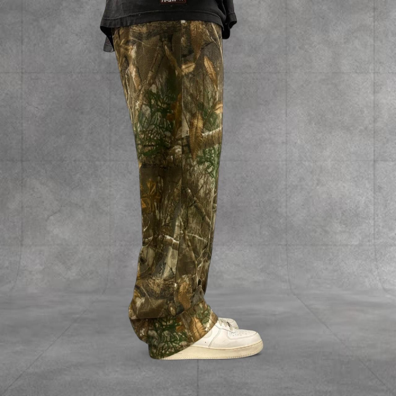 Realtree Crazy Vintage Y2K 2000s Baggy Real Camo Realtree Sweatpants! Size 28" / US 6 / IT 42 - 1 Thumbnail