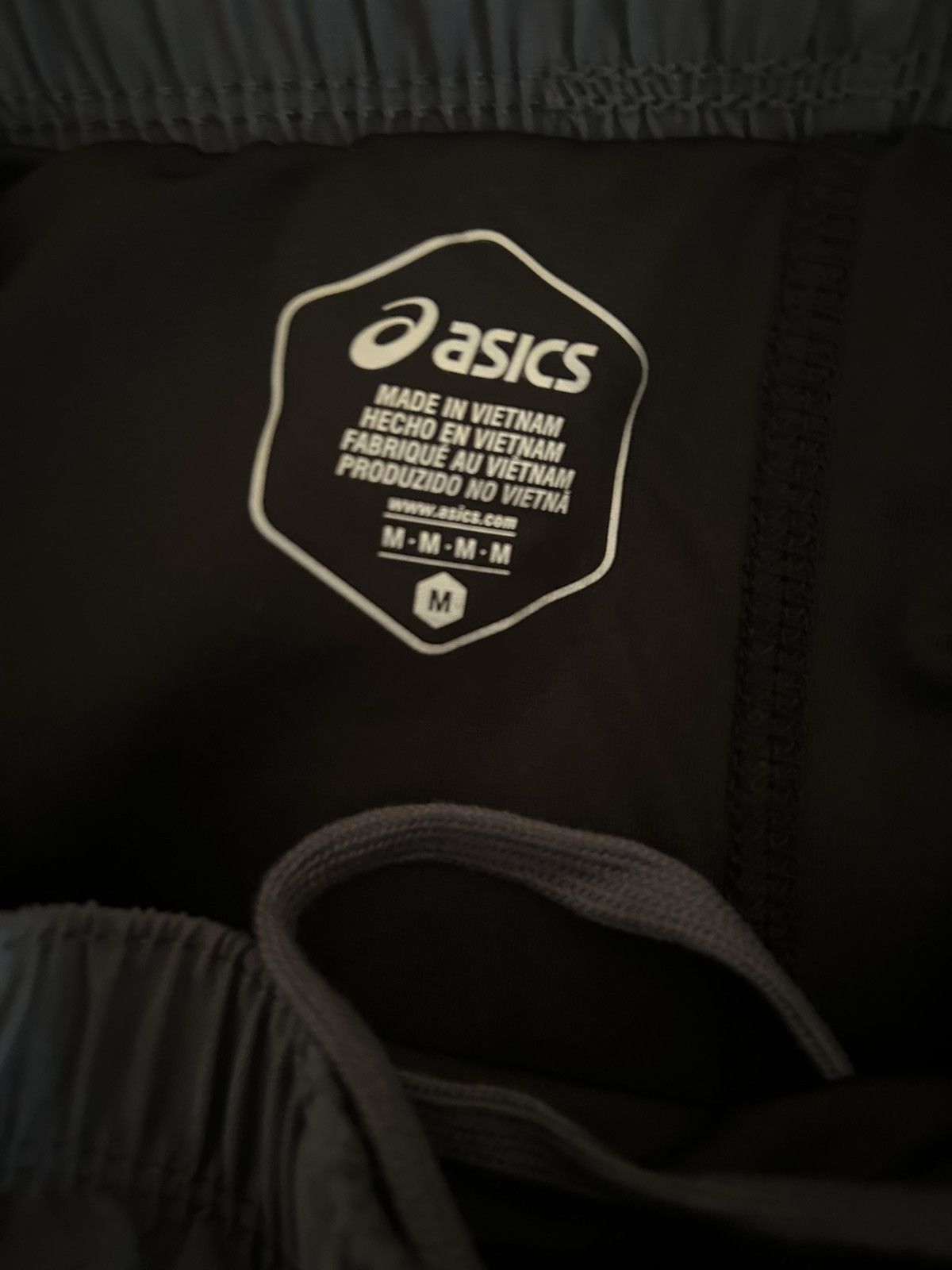 Asics Brand new never worn asics shirts Size US 32 / EU 48 - 3 Thumbnail
