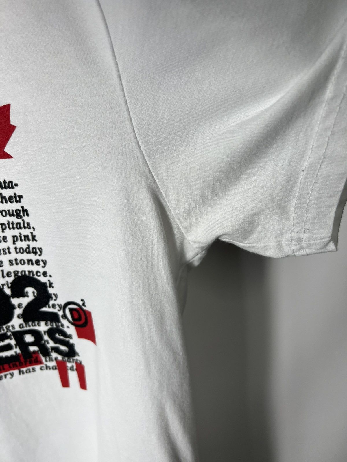 Dsquared2 Vintage streetwear luxury designer Dsquared2 T-shirt Size US L / EU 52-54 / 3 - 4 Thumbnail