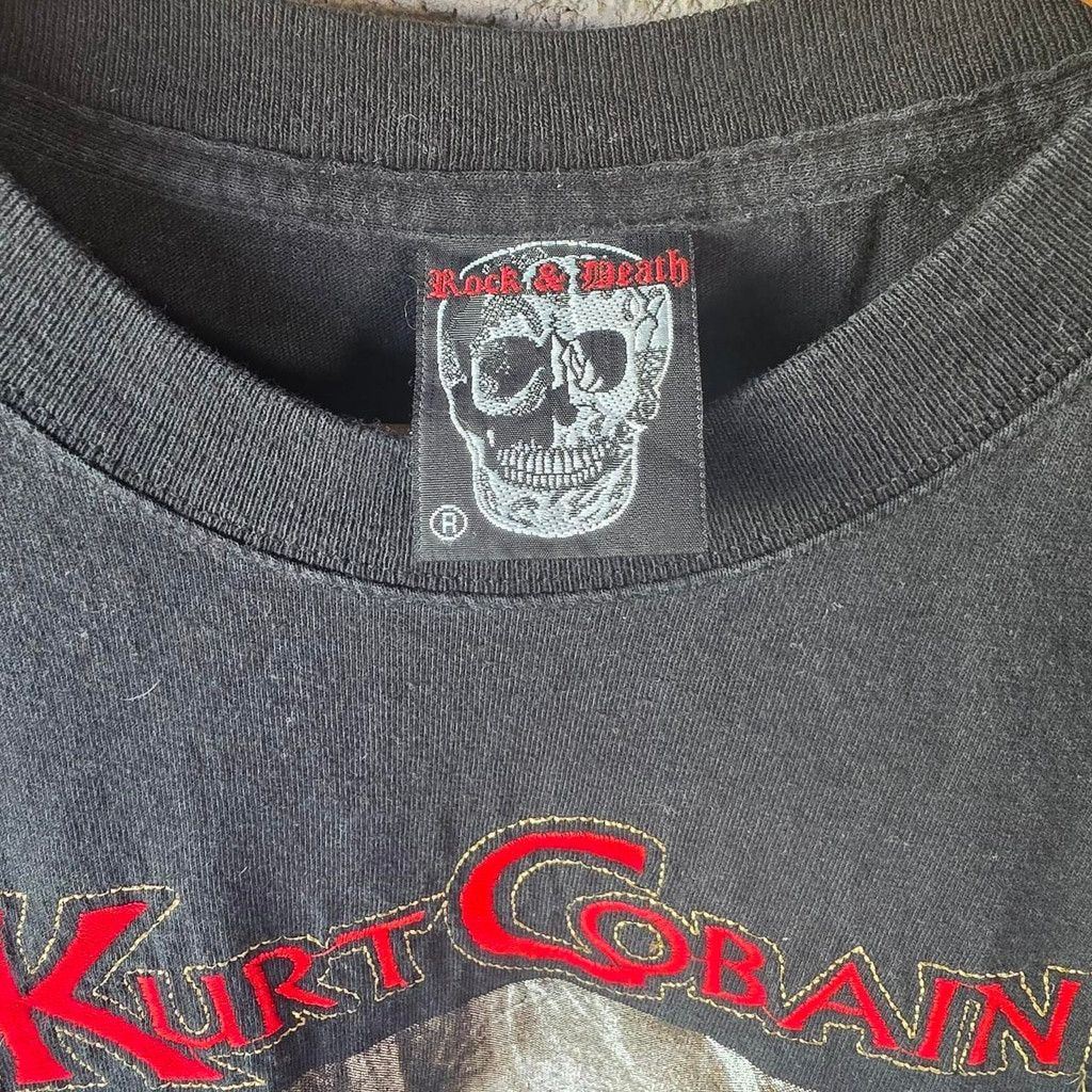 The Unbranded Brand Rare Kurt Cobain Vintage Shirt Size L on the rock and death Size US XL / EU 56 / 4 - 2 Thumbnail