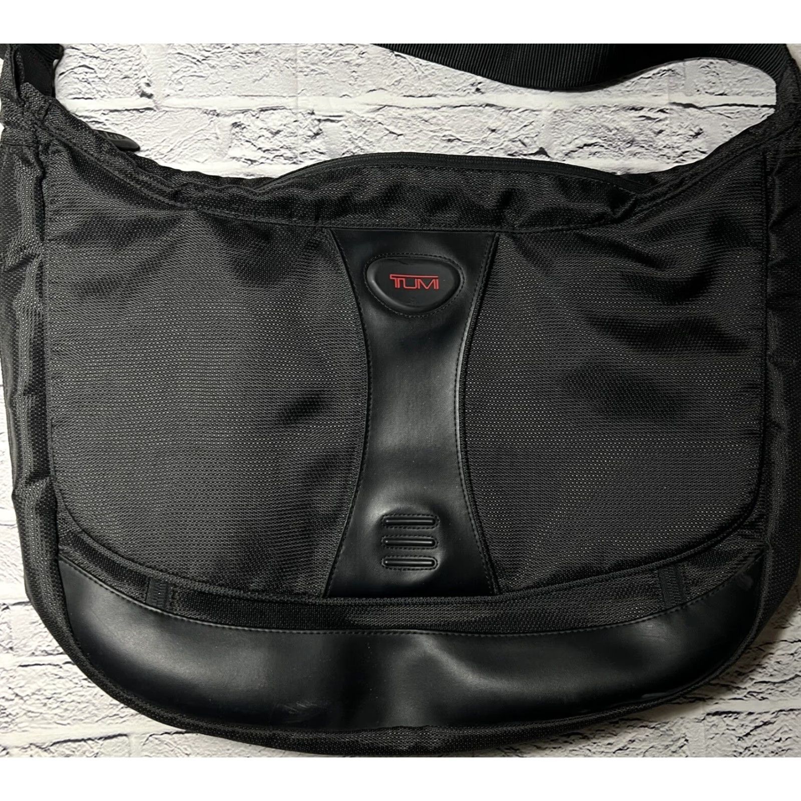 Tumi Tumi Messenger Bag Shoulder 500C Black Unisex Adults Medium CrossBody Size ONE SIZE - 7 Thumbnail