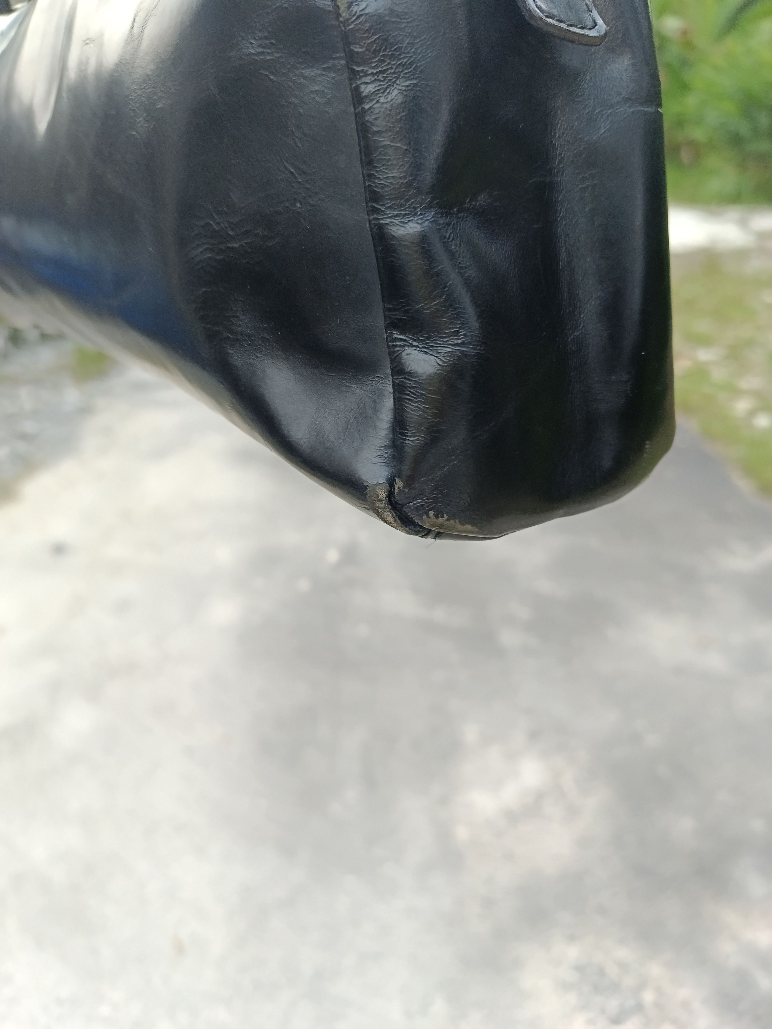 Issey Miyake × Leather ISSEY MIYAKI TSUMORI DUFFLE/GYM LEATHER BAG Size ONE SIZE - 11 Thumbnail