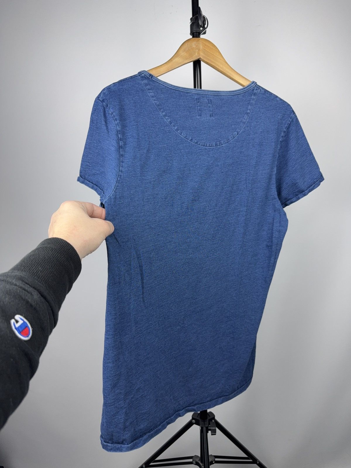 Kings Of Indigo 00s Japanese KOI Kings of Indigo Graphic Indigo Dyed T-Shirt Size US M / EU 48-50 / 2 - 10 Thumbnail