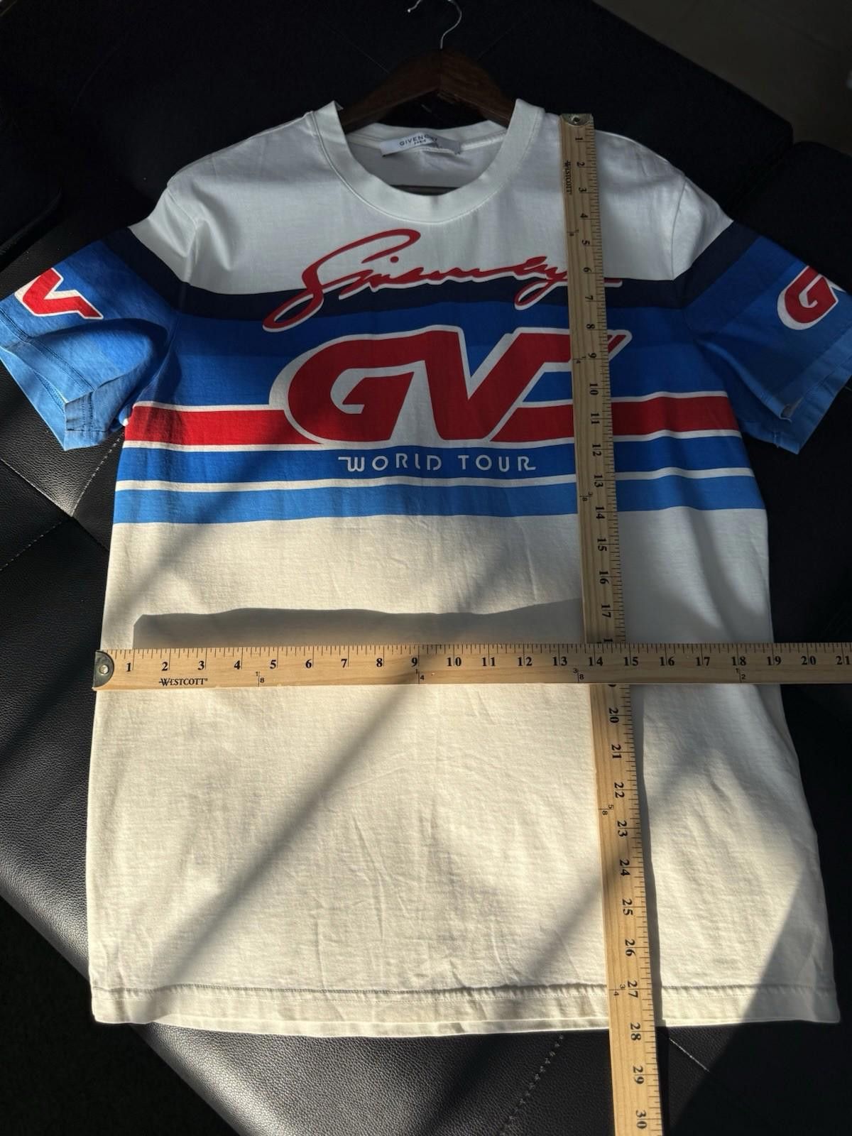 Givenchy GIVENCHY T-shirt White/Blue/Red Men’s Size Large Authentic Size US L / EU 52-54 / 3 - 6 Thumbnail