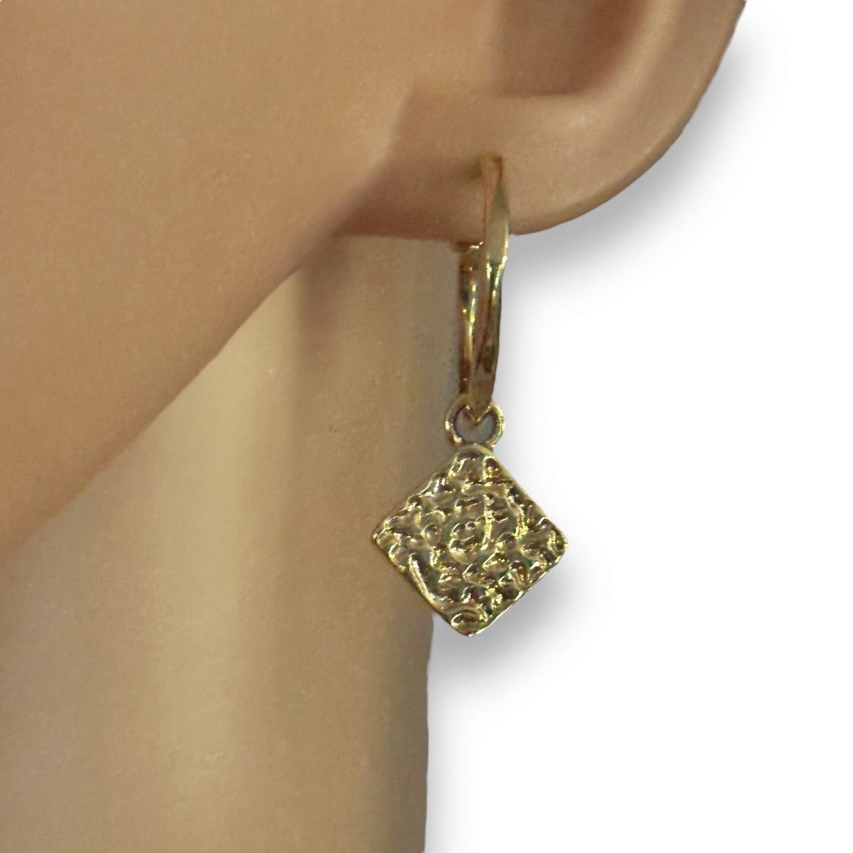 Other Gold tone hexagon hoop earrings with pebbled charm Size ONE SIZE - 2 Thumbnail