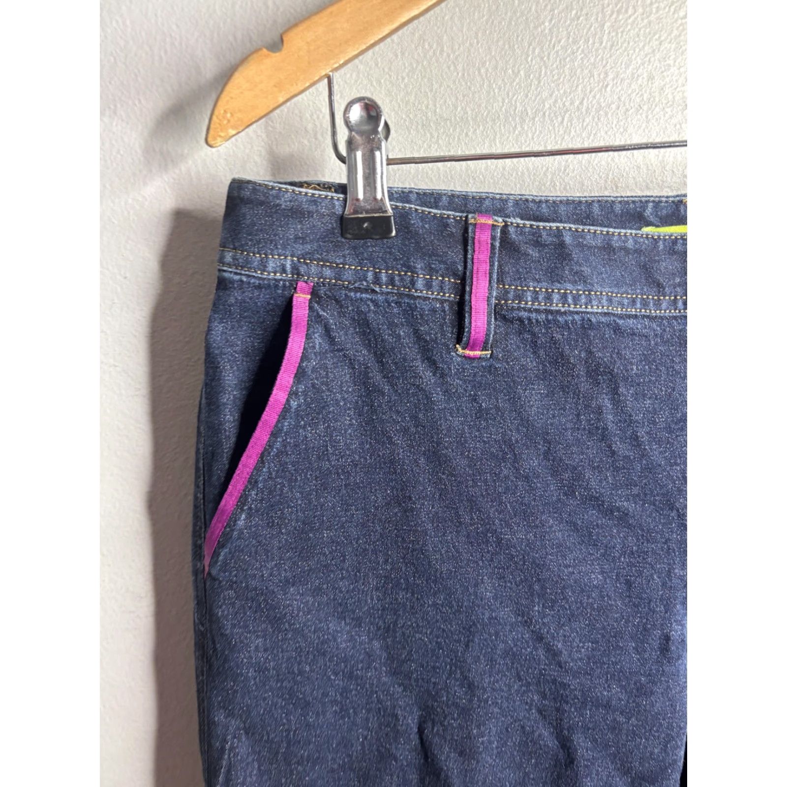 Denime Sigrid Olsen Jeans Cropped Womens 12 Dark Wash Pink Trim Pockets Denim High Rise Zip Front Size 34" / US 12 / IT 48 - 2 Thumbnail