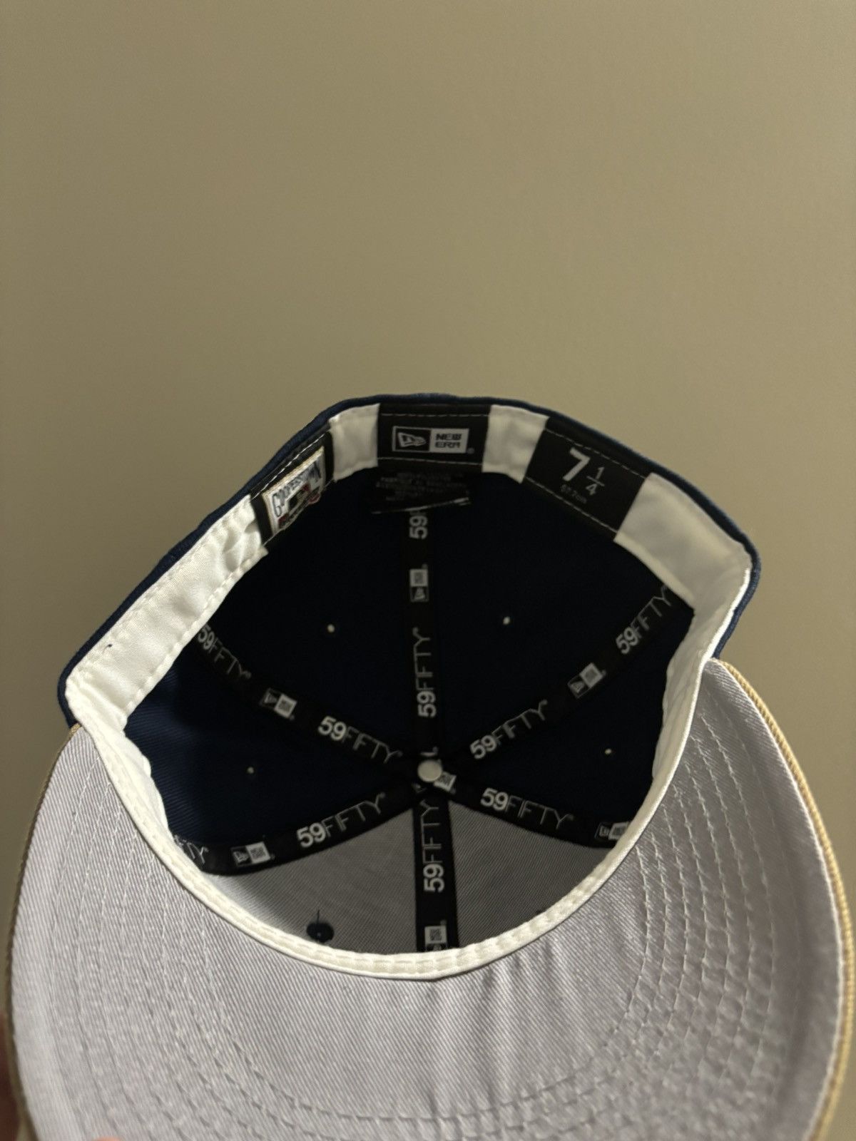 New Era Size 7 1/4- New York Mets New Era Fitted Size ONE SIZE - 4 Thumbnail